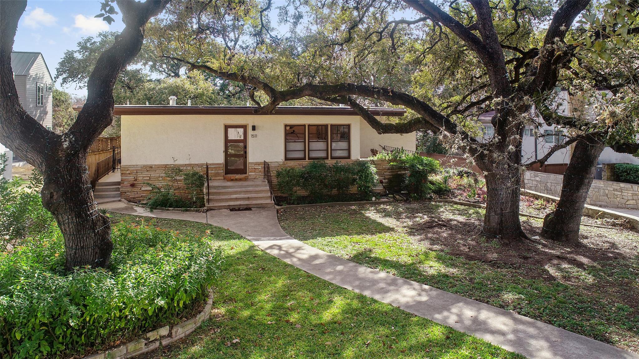 Ảnh nhà đang rao bán 1 của 1511  Chelsea Ln