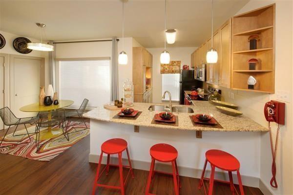 Listing photo 1 of 2800  Bartons Bluff Ln  #605