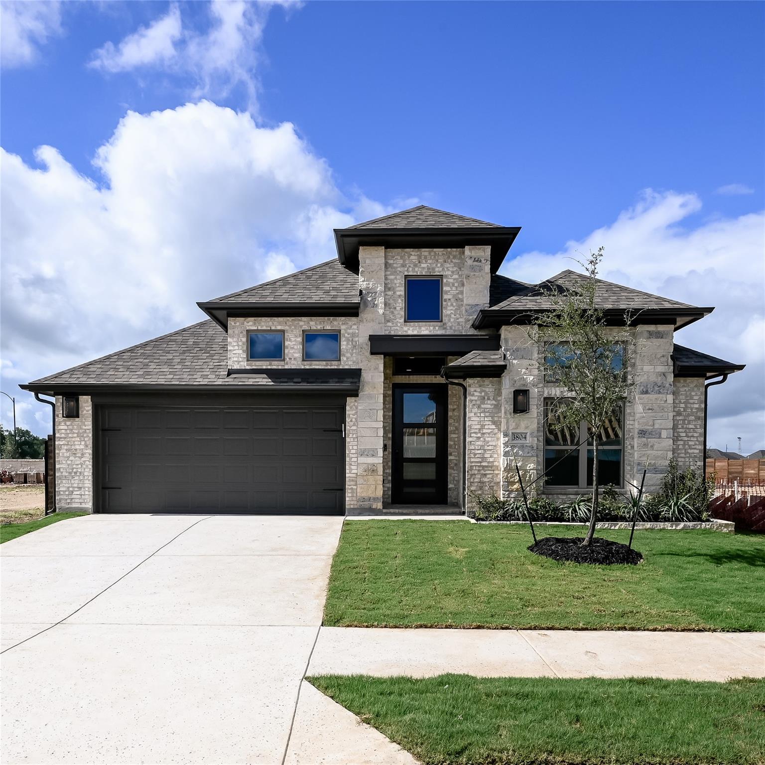 Listing photo 1 of 3804  Sonesta St