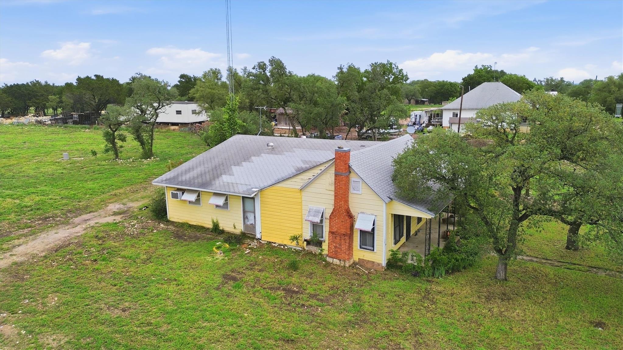 Listing photo 1 of 704  Fm 2657 None