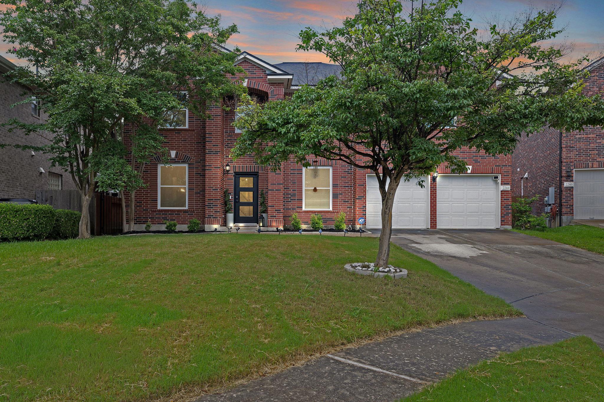 Listing photo 1 of 2244  Casper Cv