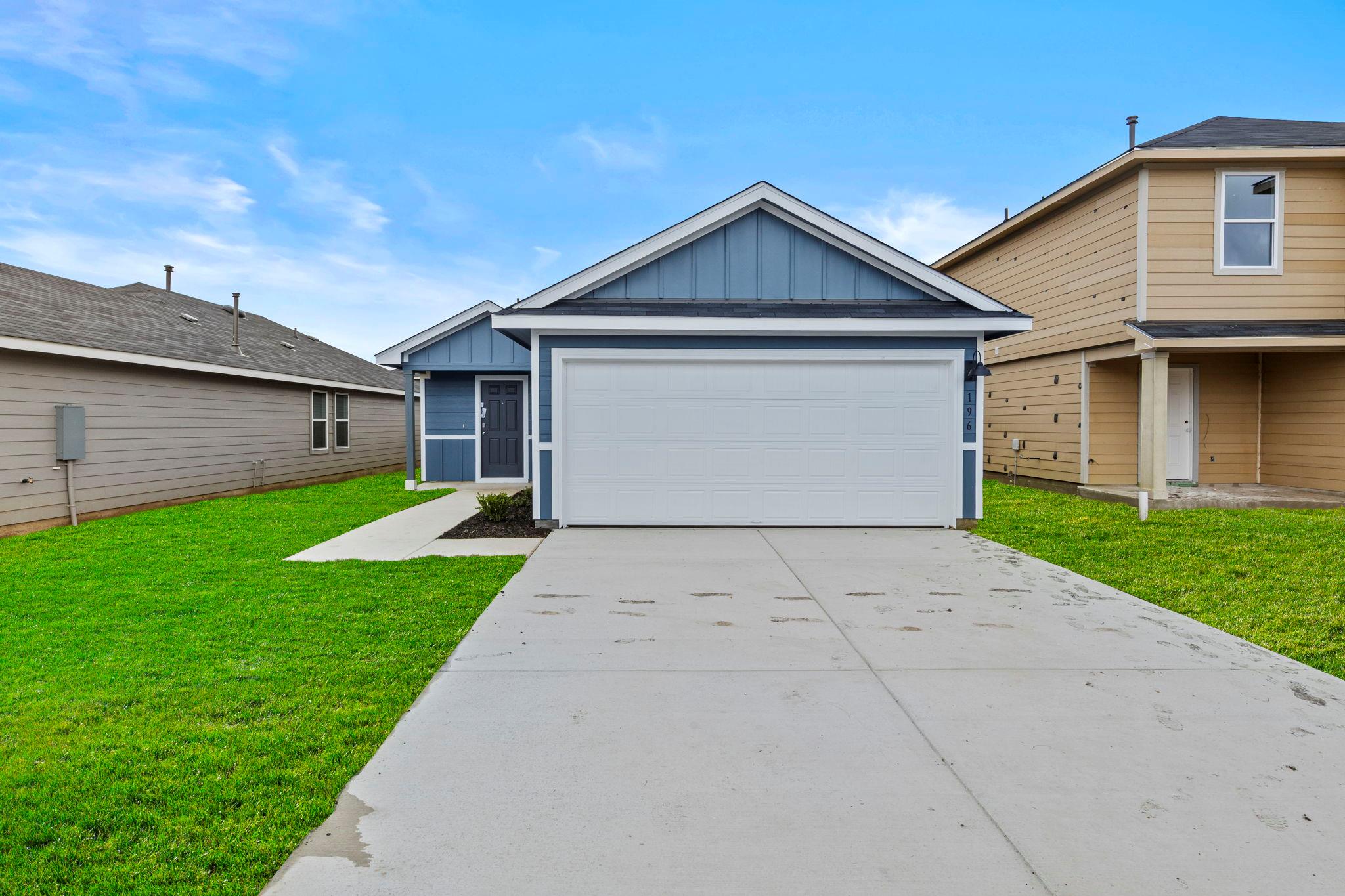 196  Surrey Oaks None 매물 사진 1