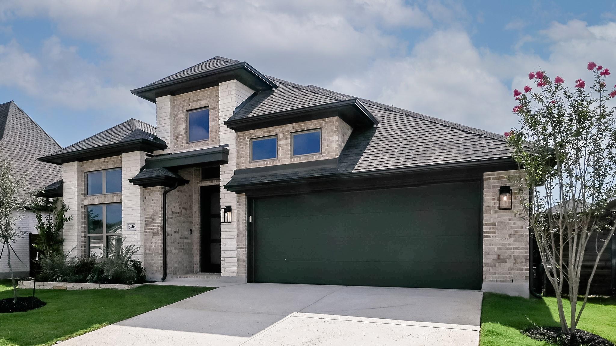 Listing photo 1 of 306  Foxfire Cv