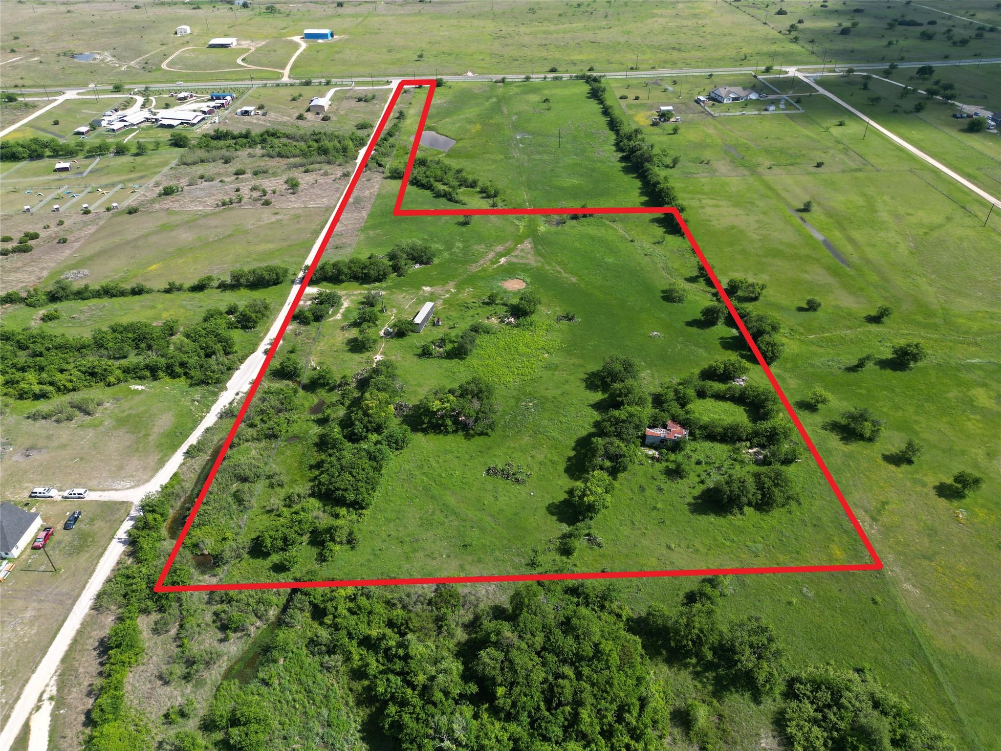 Expansive land parcel with clear boundaries, feat