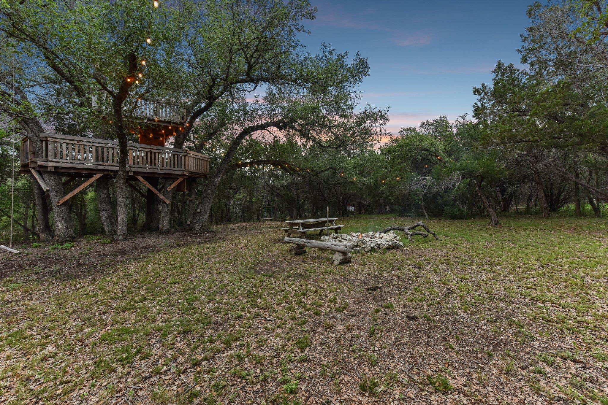 Listing photo 1 of 9004  Tara Ln
