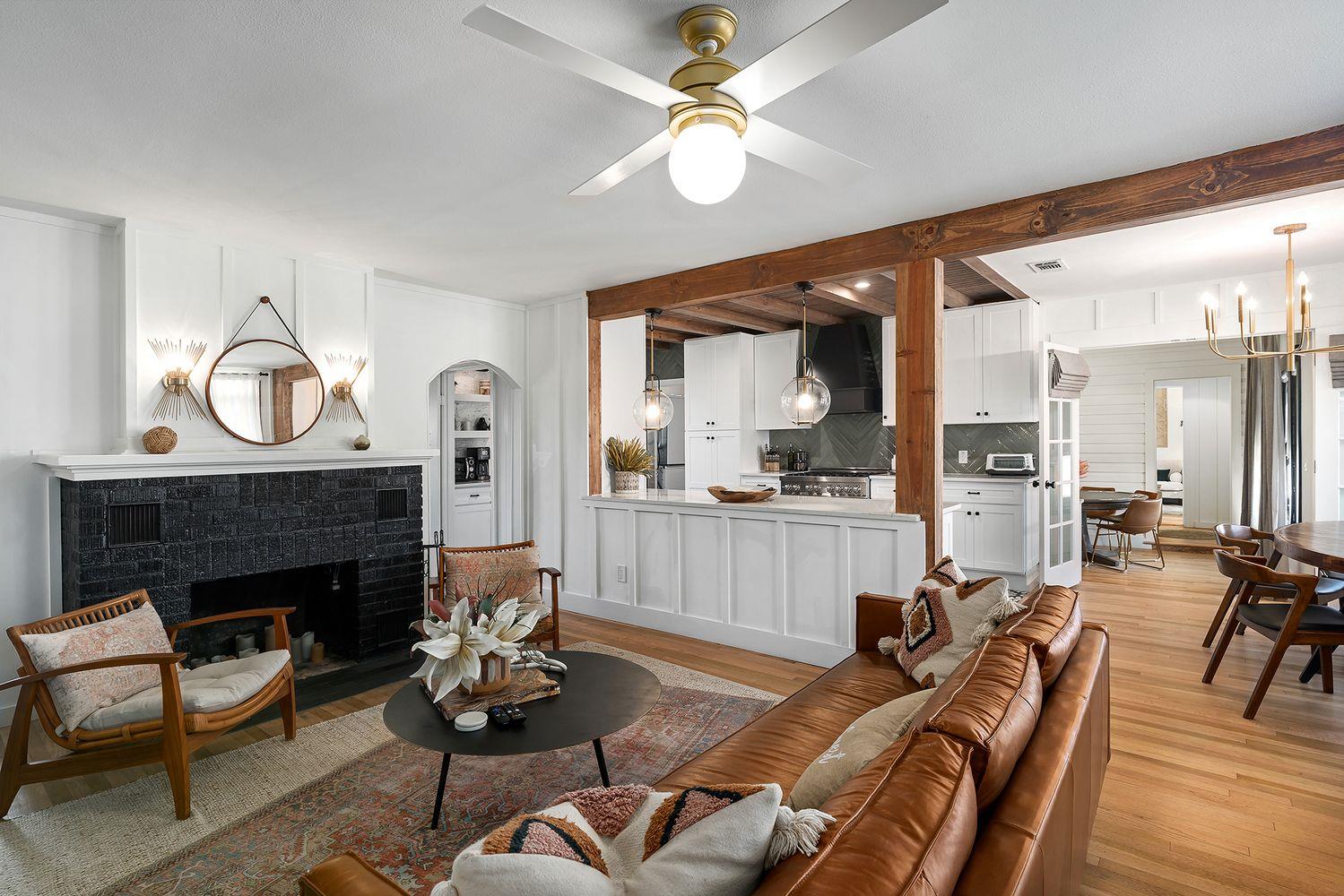Listing photo 1 of 502 N Orange St