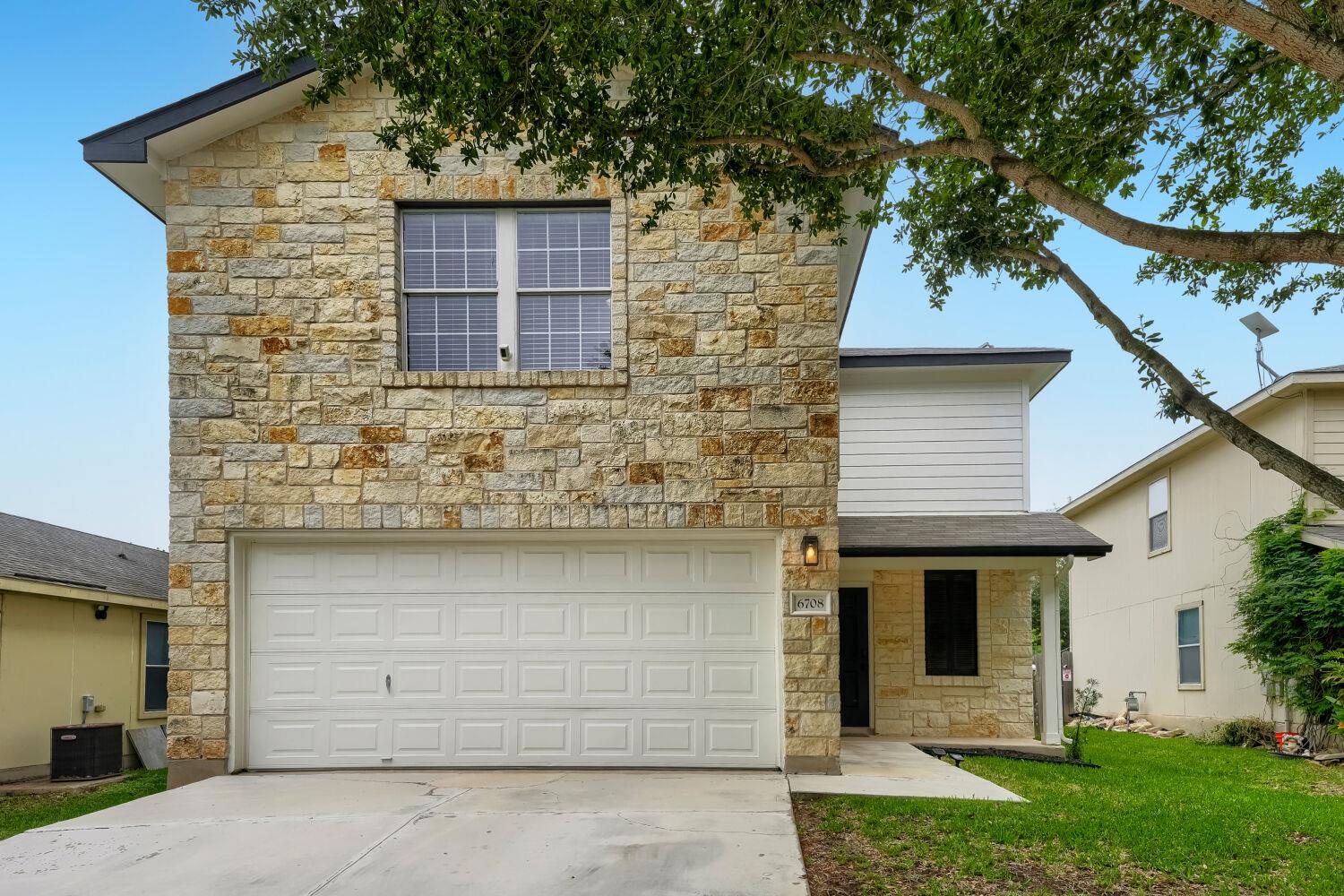 Listing photo 1 of 6708  Panda Royle Dr
