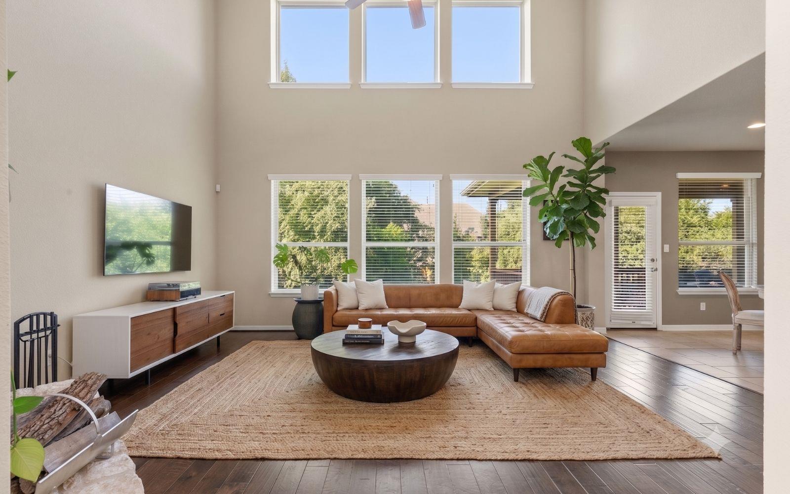 Listing photo 1 of 561  Stone View Trl