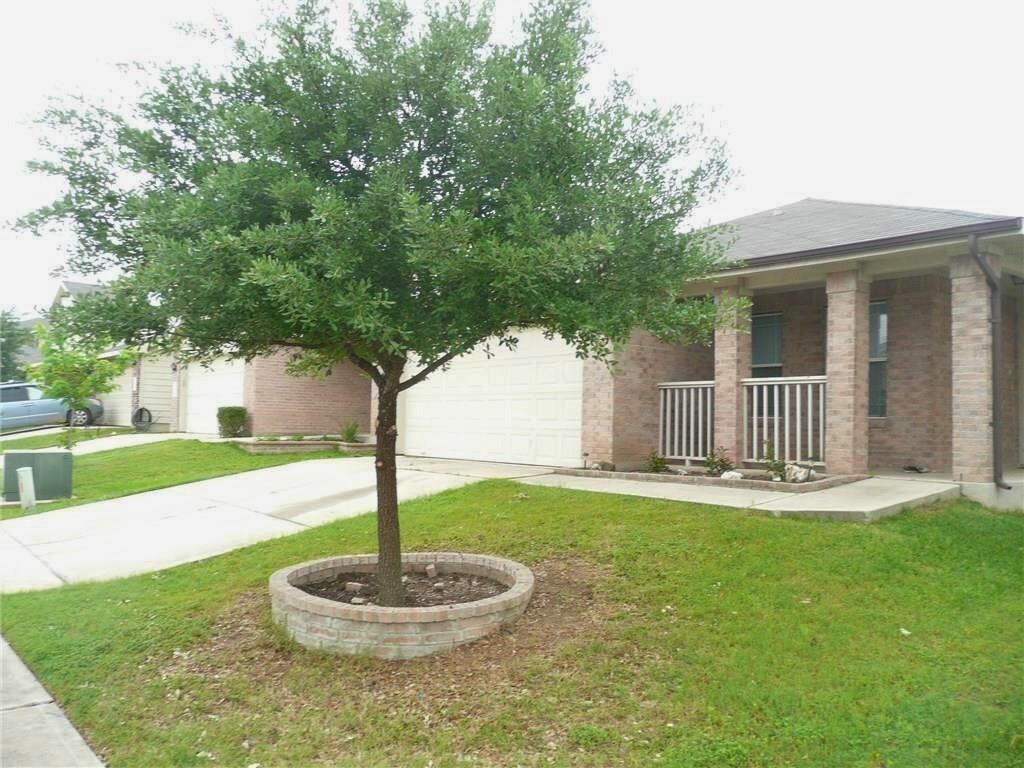Listing photo 1 of 7424  Cayenne Ln