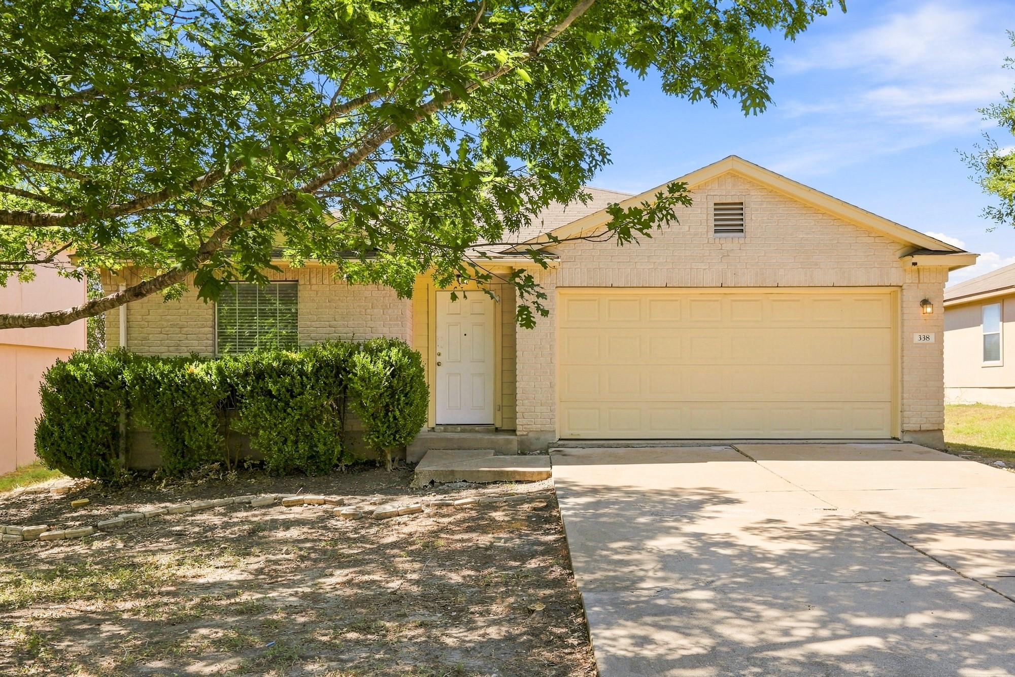 Listing photo 1 of 338  Oxford Dr