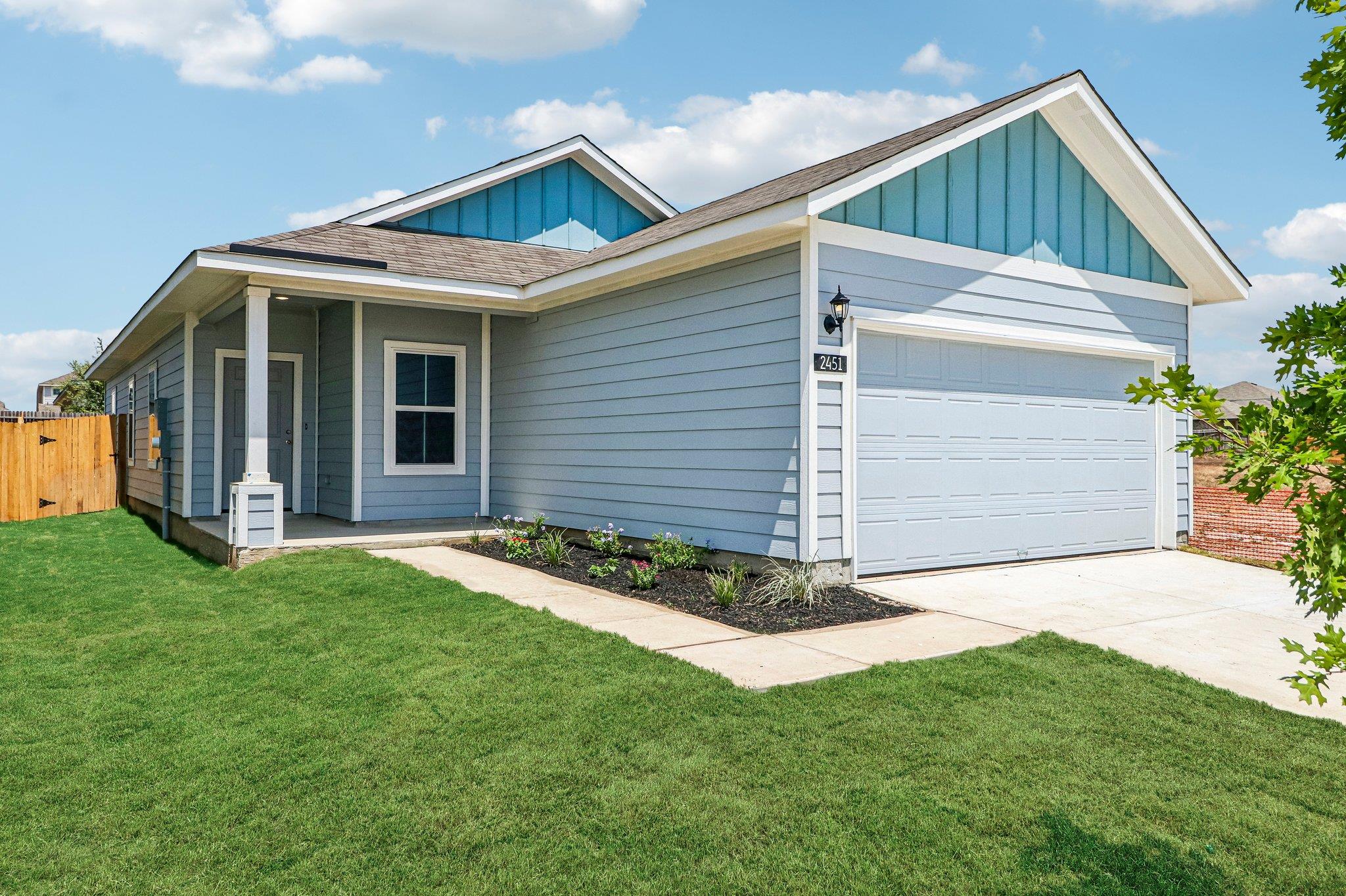Listing photo 1 of 2451  Rambo Dr