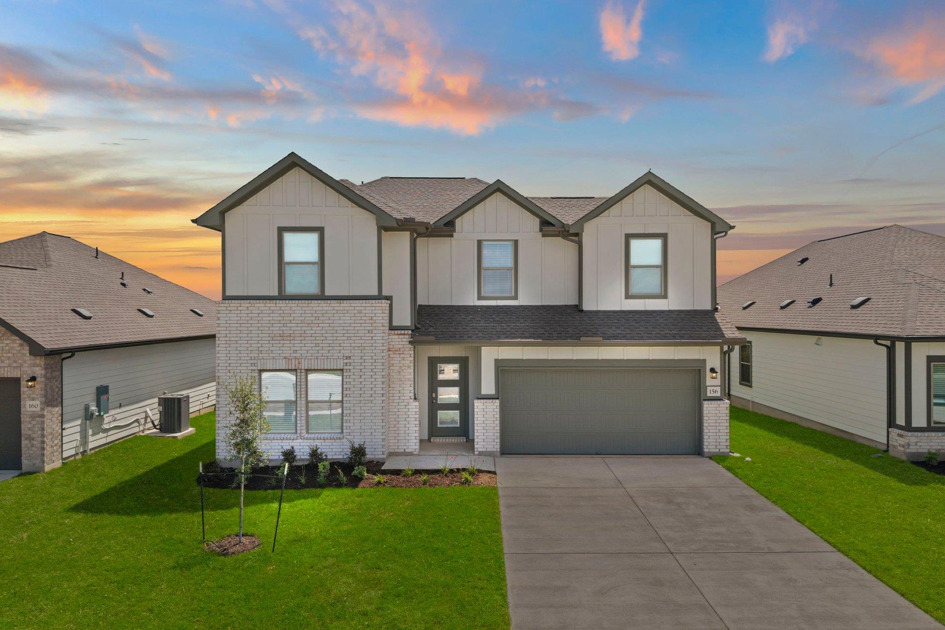 Listing photo 1 of 156  Wind Hill None