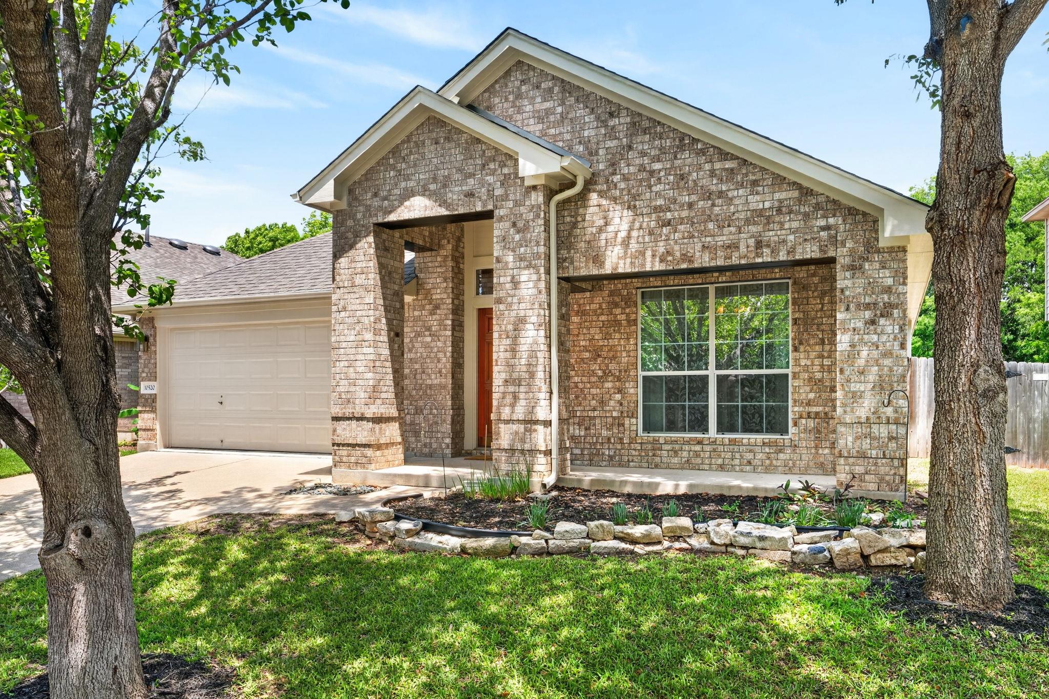 Listing photo 1 of 10520  Channel Island Dr