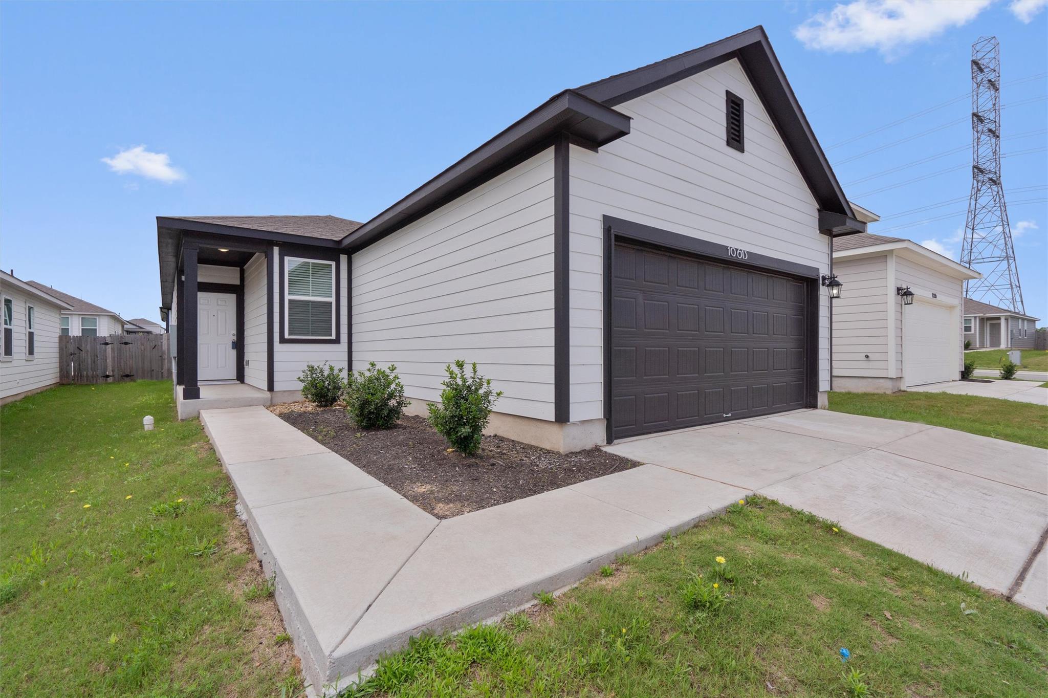 Listing photo 1 of 10613  Ridan Way