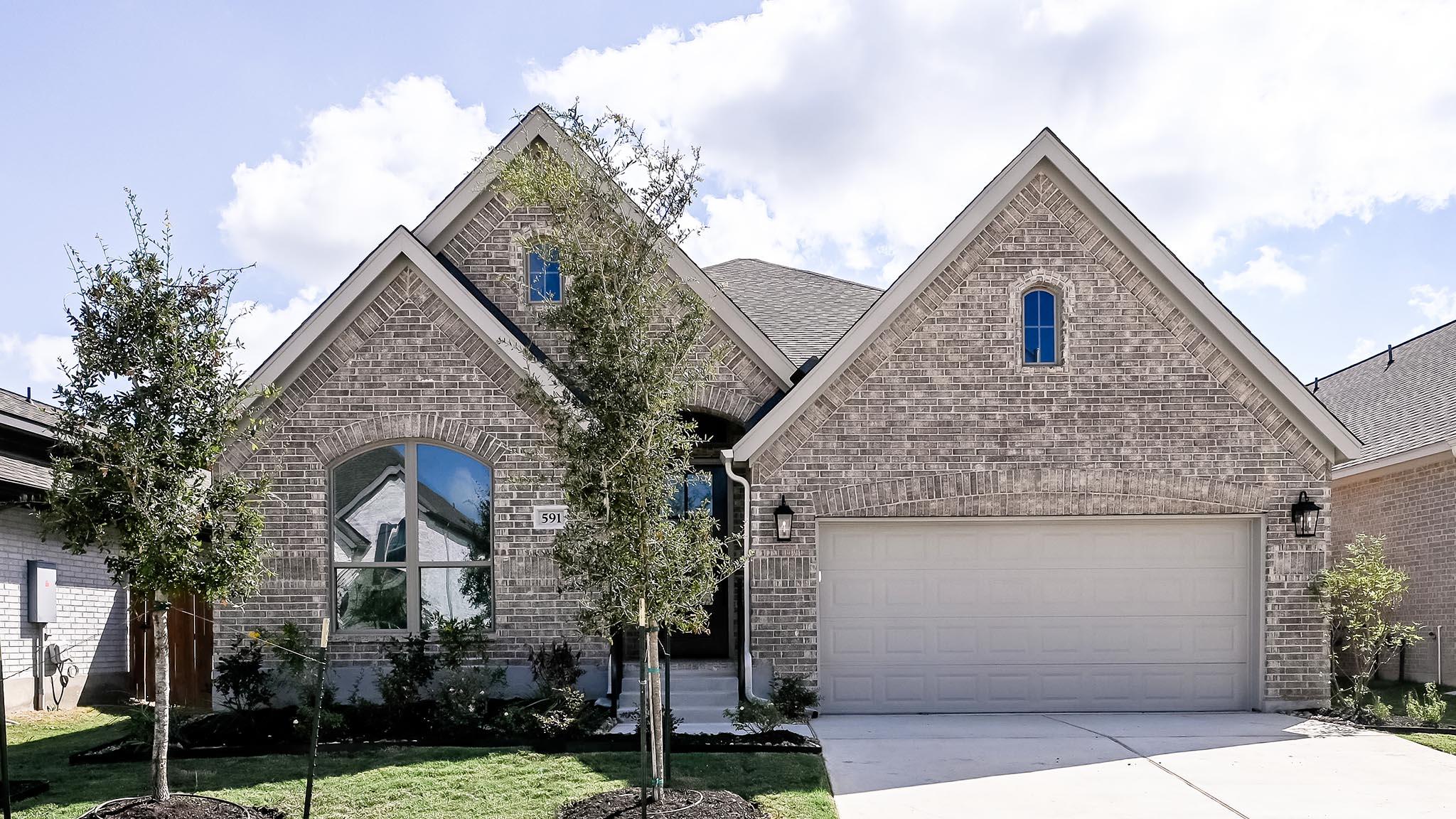 Listing photo 1 of 591  Bay Breeze Dr
