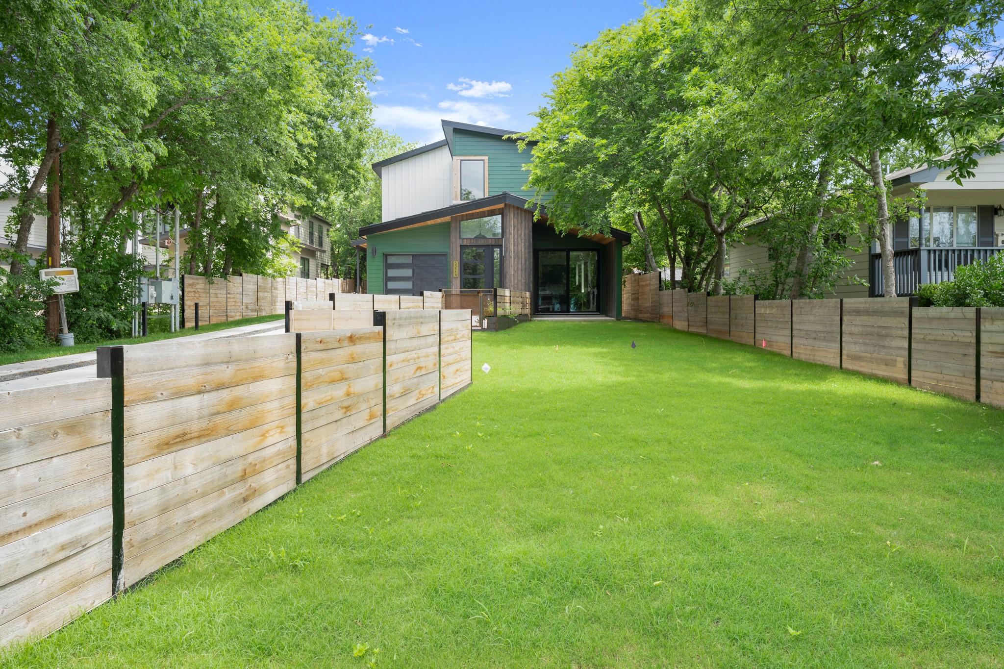Listing photo 1 of 5511  Joe Sayers Ave  #A