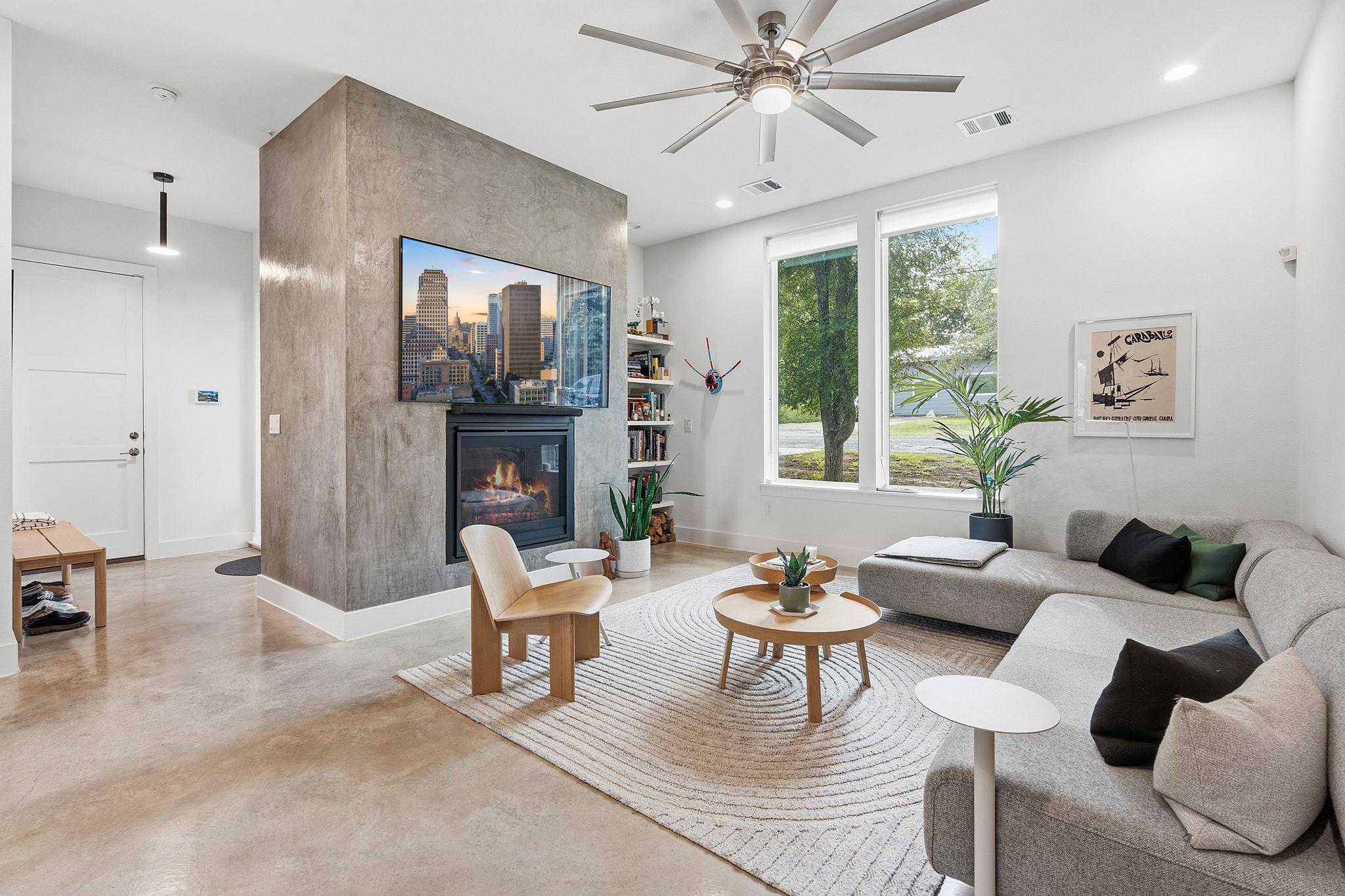 Listing photo 1 of 11103  3rd St