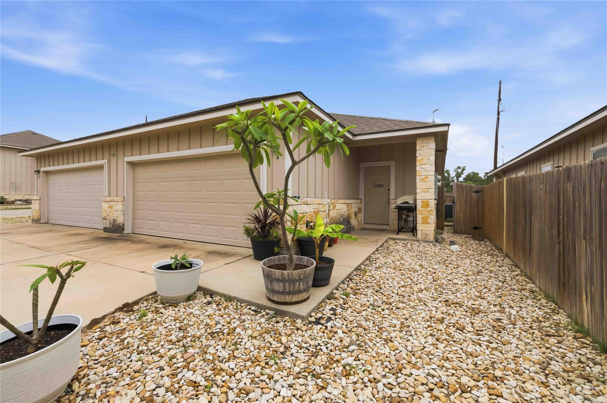 Listing photo 1 of 400  Carl Shipp Dr