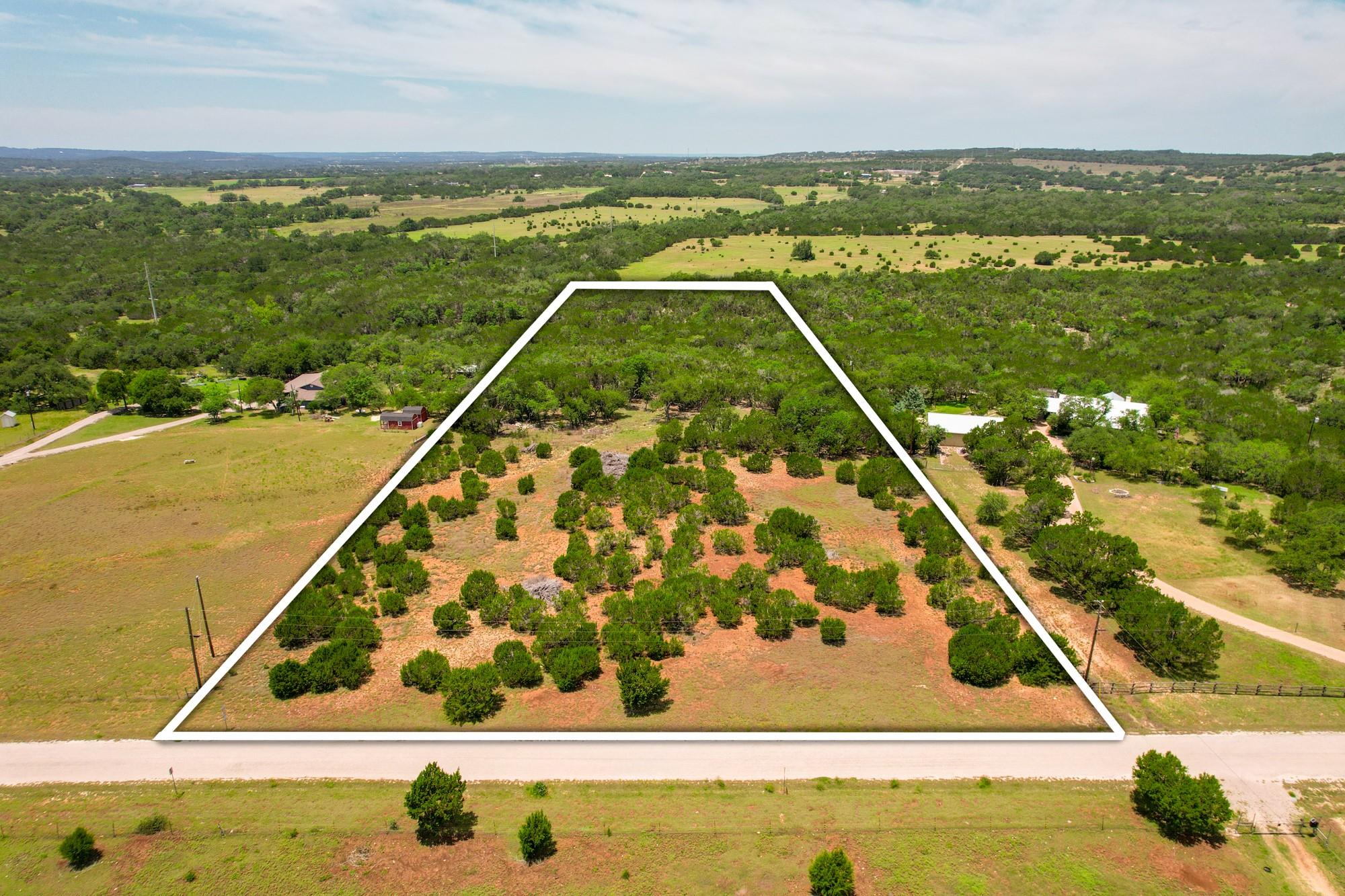 Listing photo 1 of 414  Blue Creek Dr