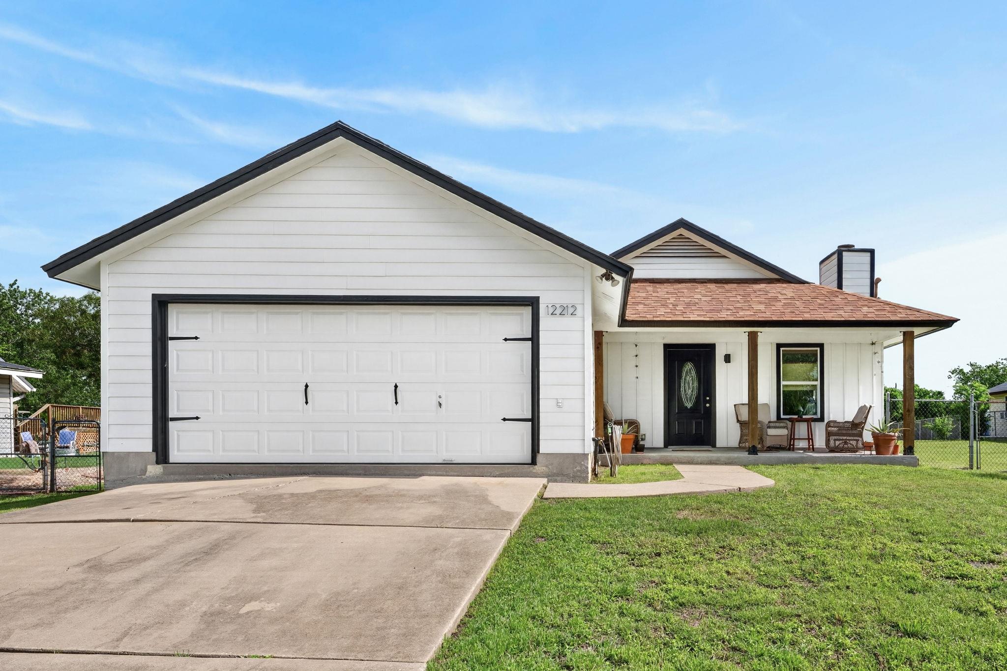 Listing photo 1 of 12212  Mustang Dr