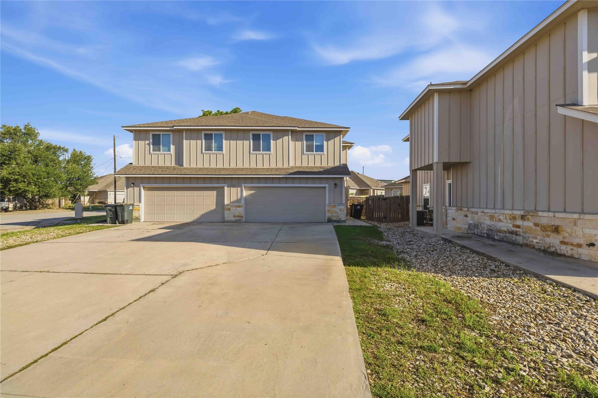 Listing photo 1 of 105  Liberty Place Cv