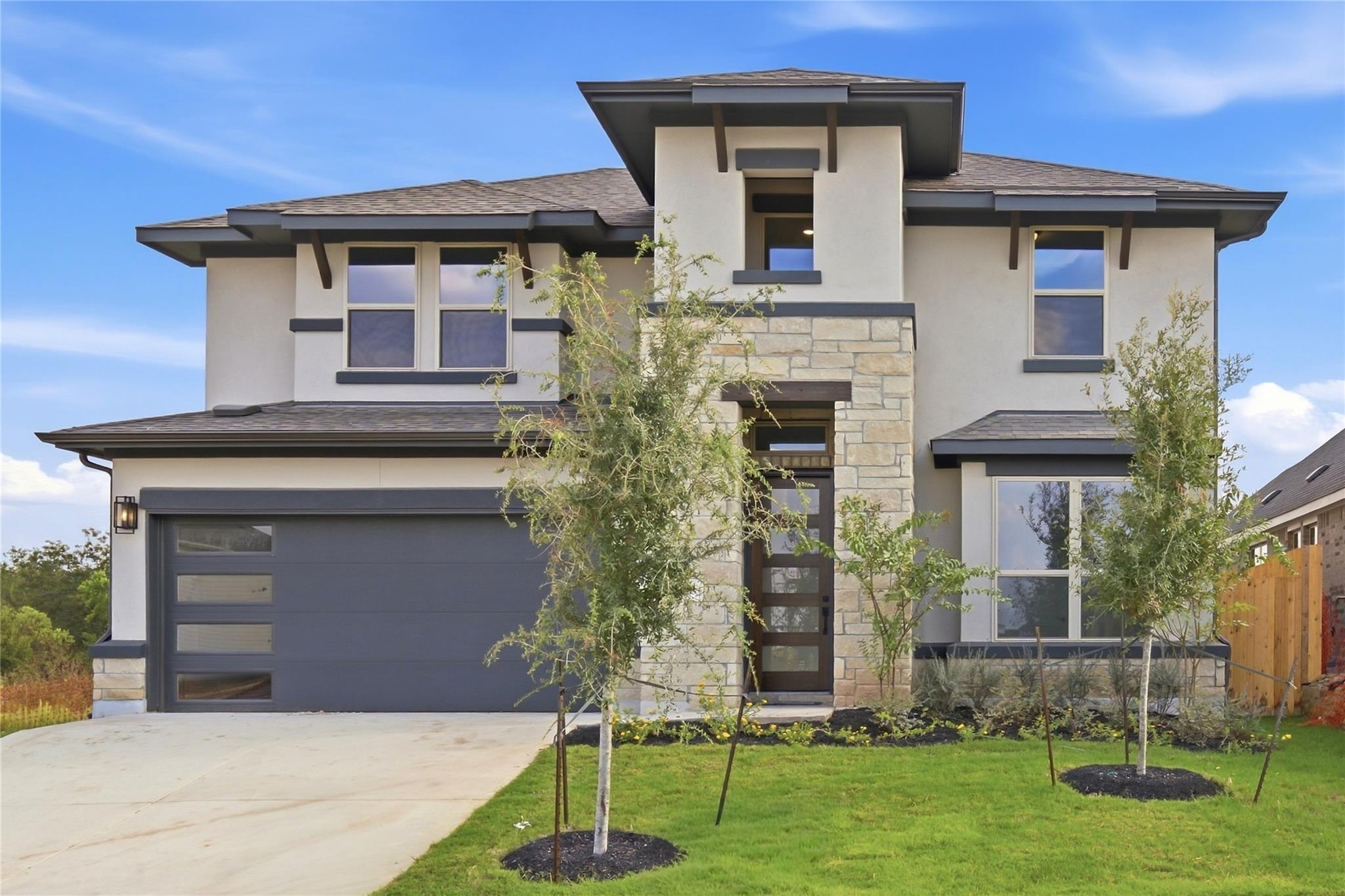 Listing photo 1 of 918  Kapok St