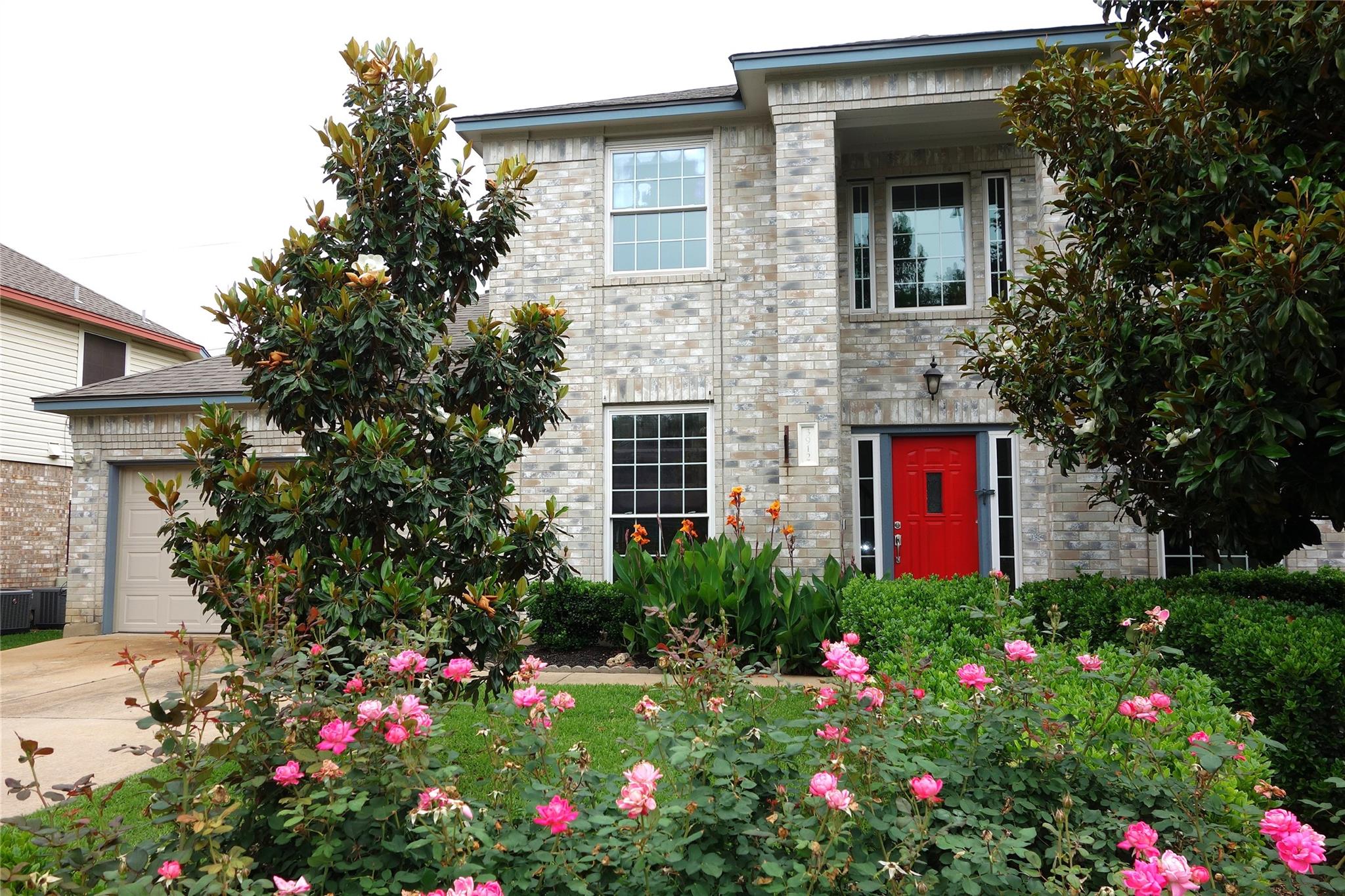 Listing photo 1 of 3912  Newland Dr