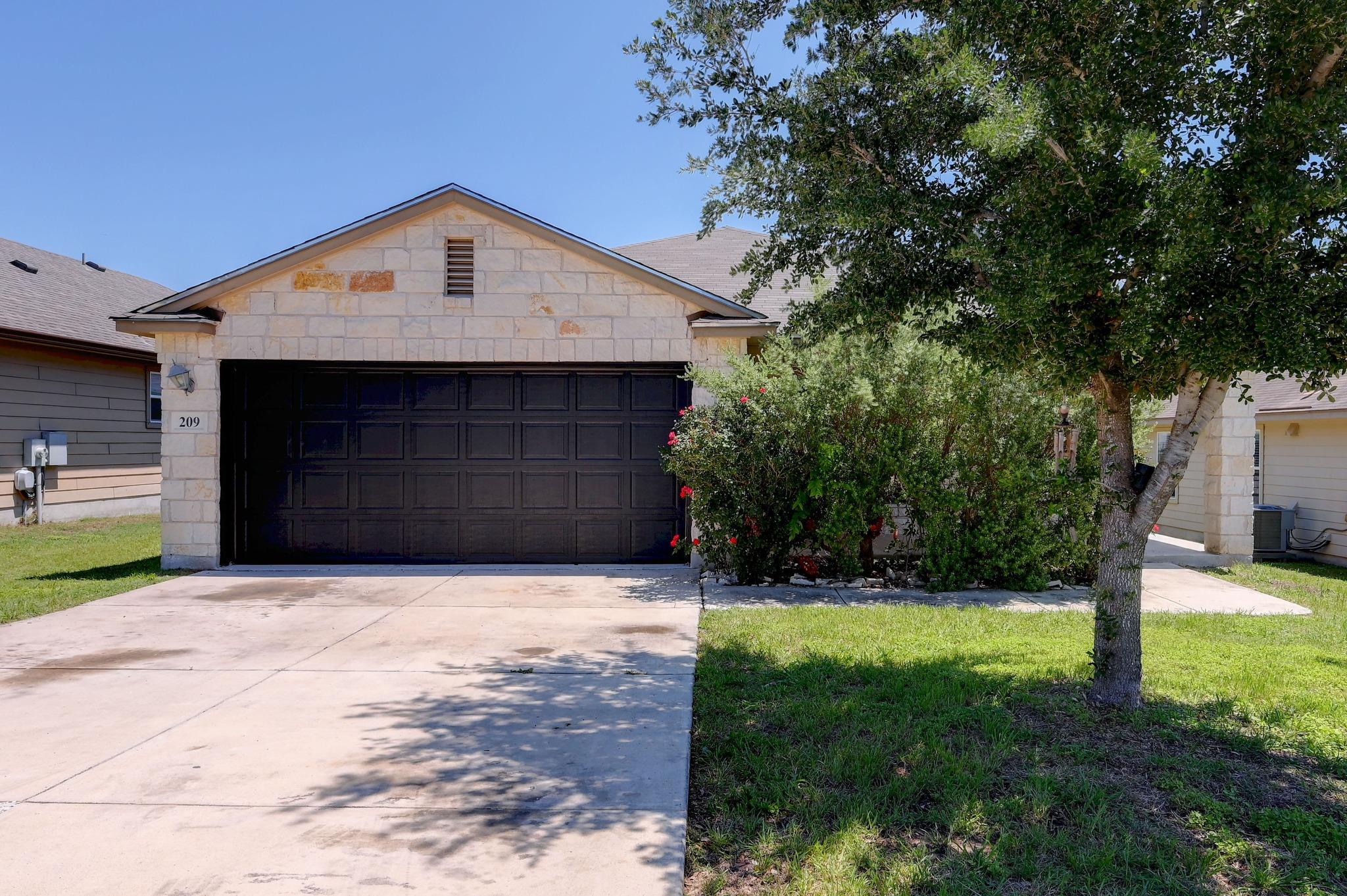 Listing photo 1 of 209  Hoya Ln
