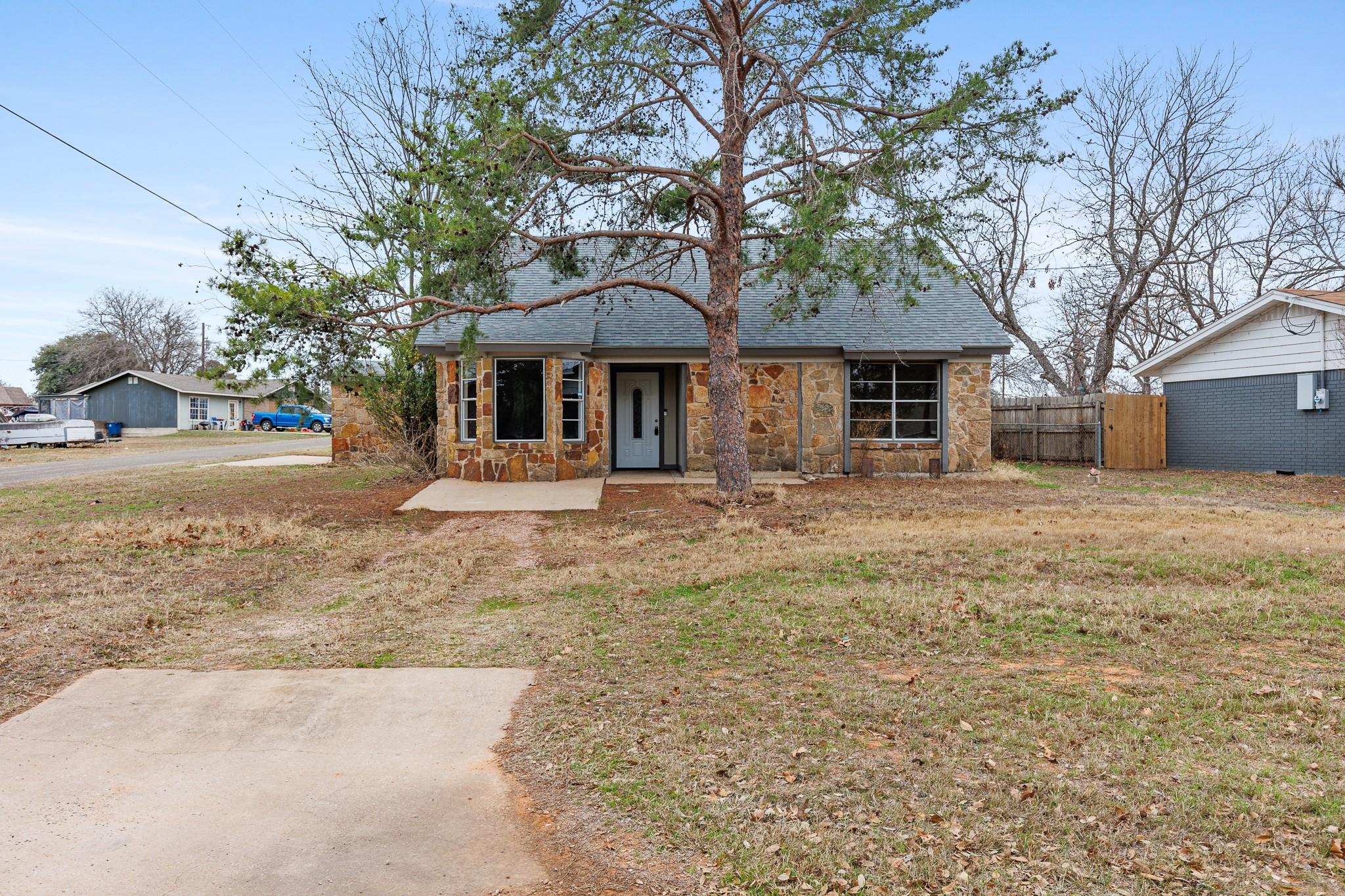 400 N River Oaks Dr 매물 사진 1