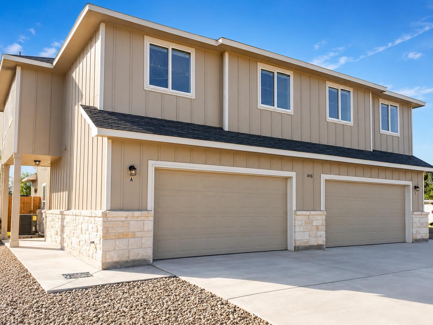 Listing photo 1 of 354  Carl Shipp Dr