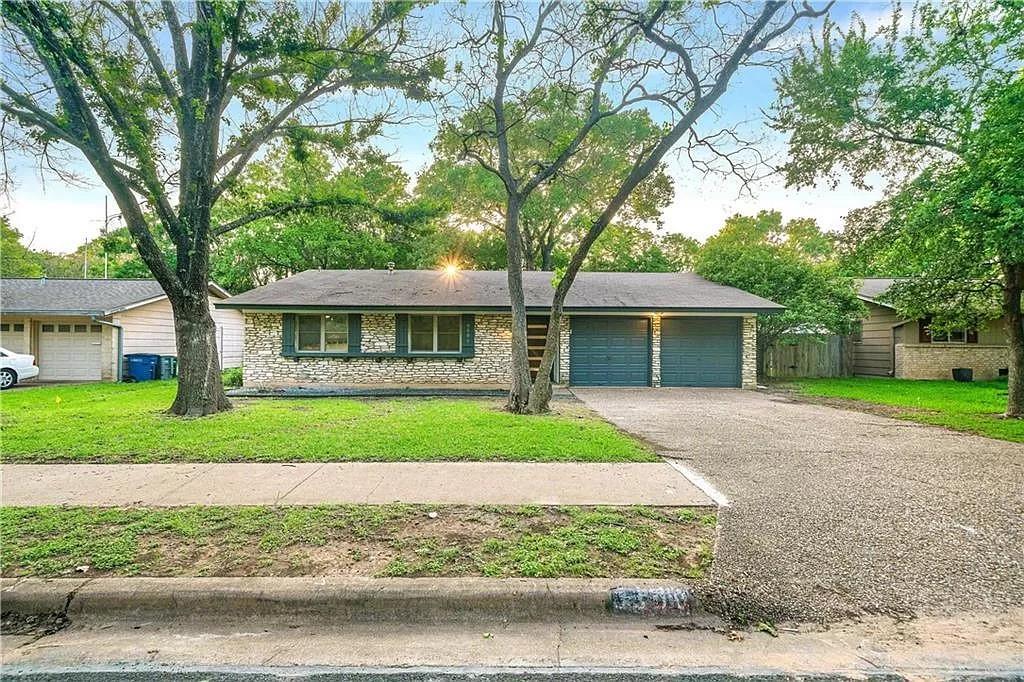 Listing photo 1 of 8506  Millway Dr