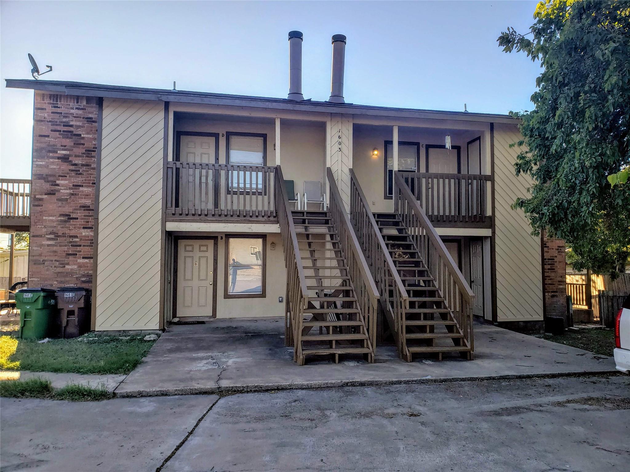 Listing photo 1 of 1603  Onion Creek Village Dr  #C