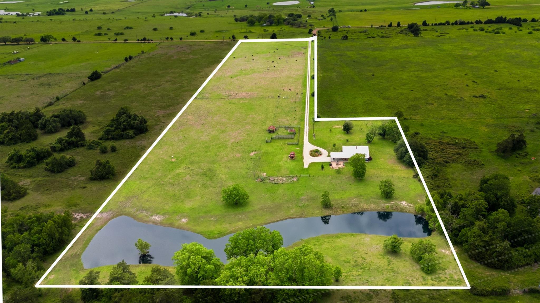 Listing photo 1 of 7835  Berger Rd