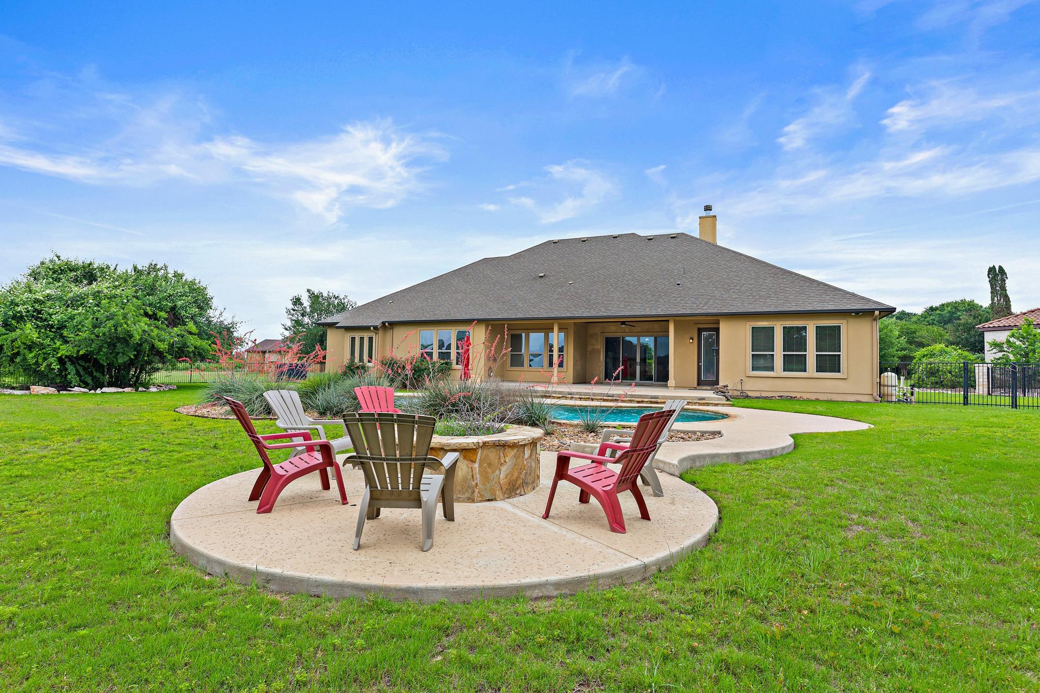 Listing photo 1 of 135  Gabriel Vis E