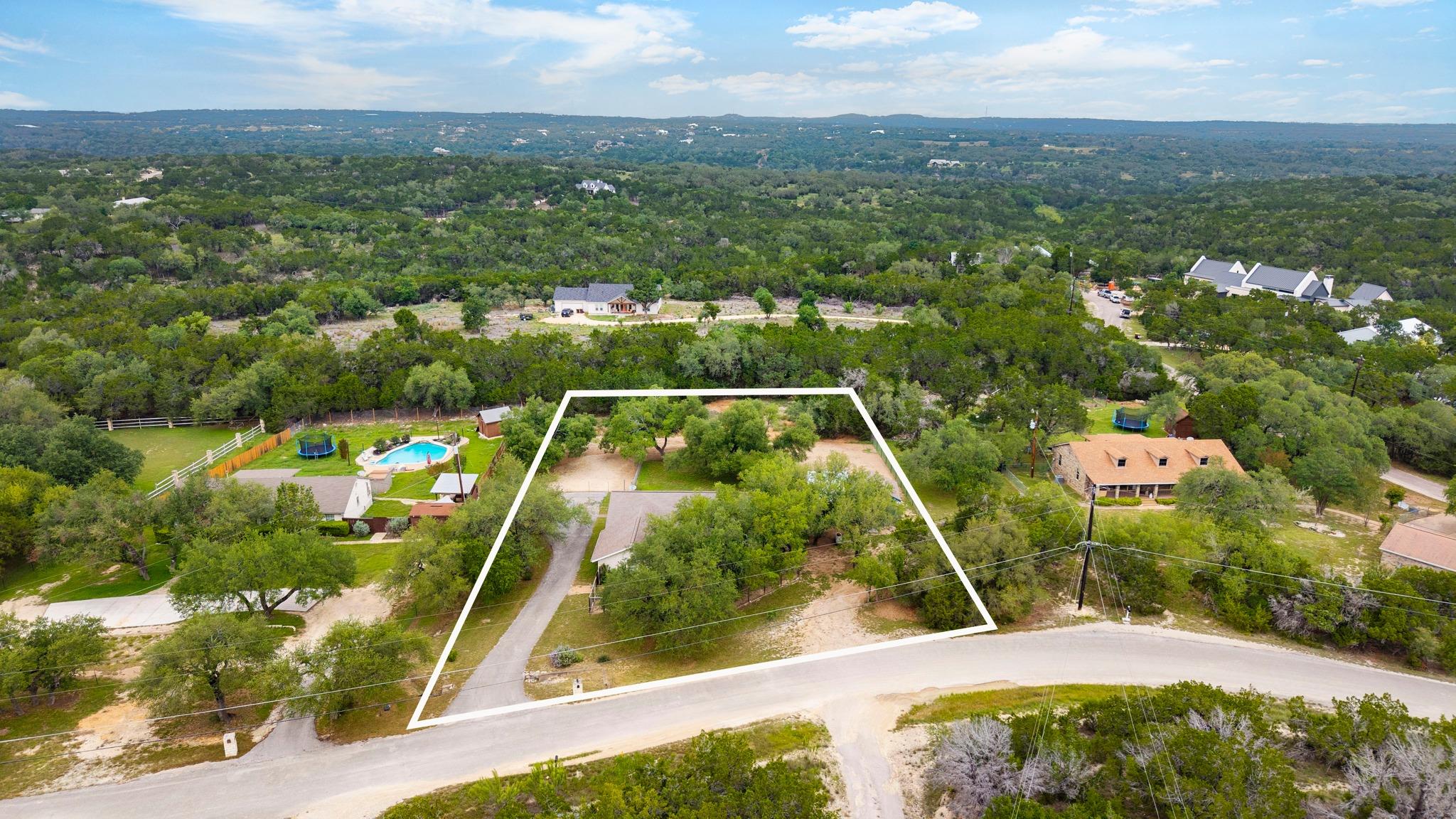 Listing photo 1 of 2110  Spring Valley Dr