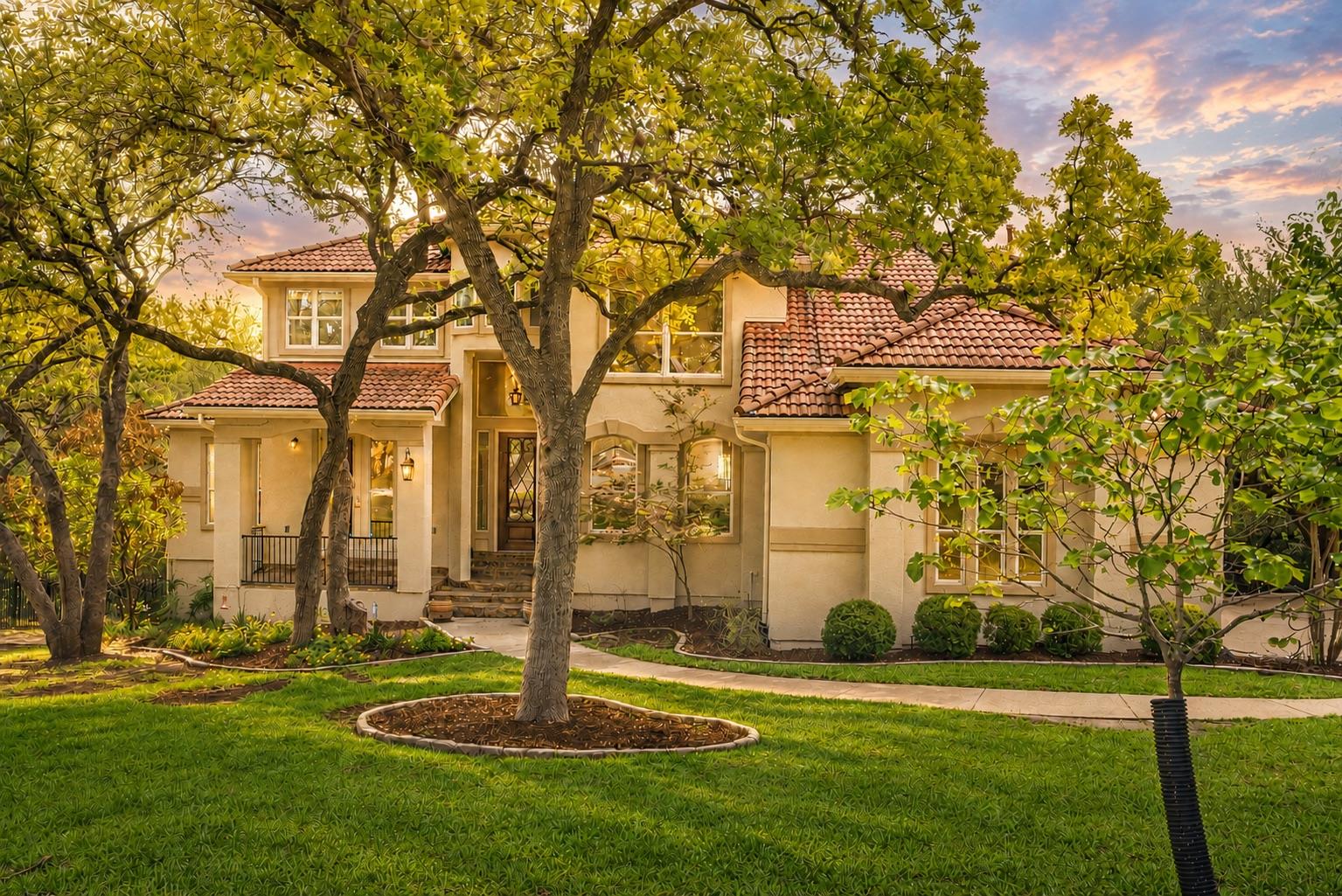 Listing photo 1 of 2901  Demona Dr