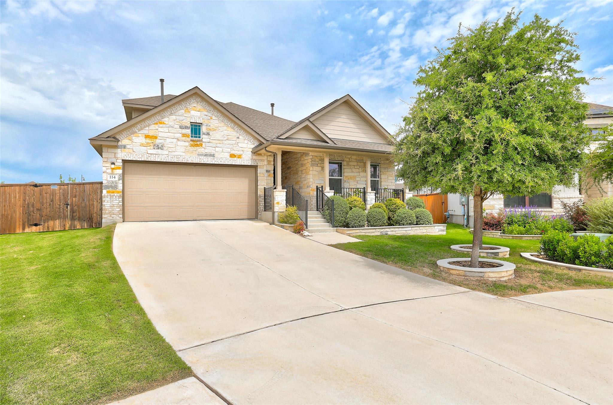 Listing photo of 114  Fortuna Ct