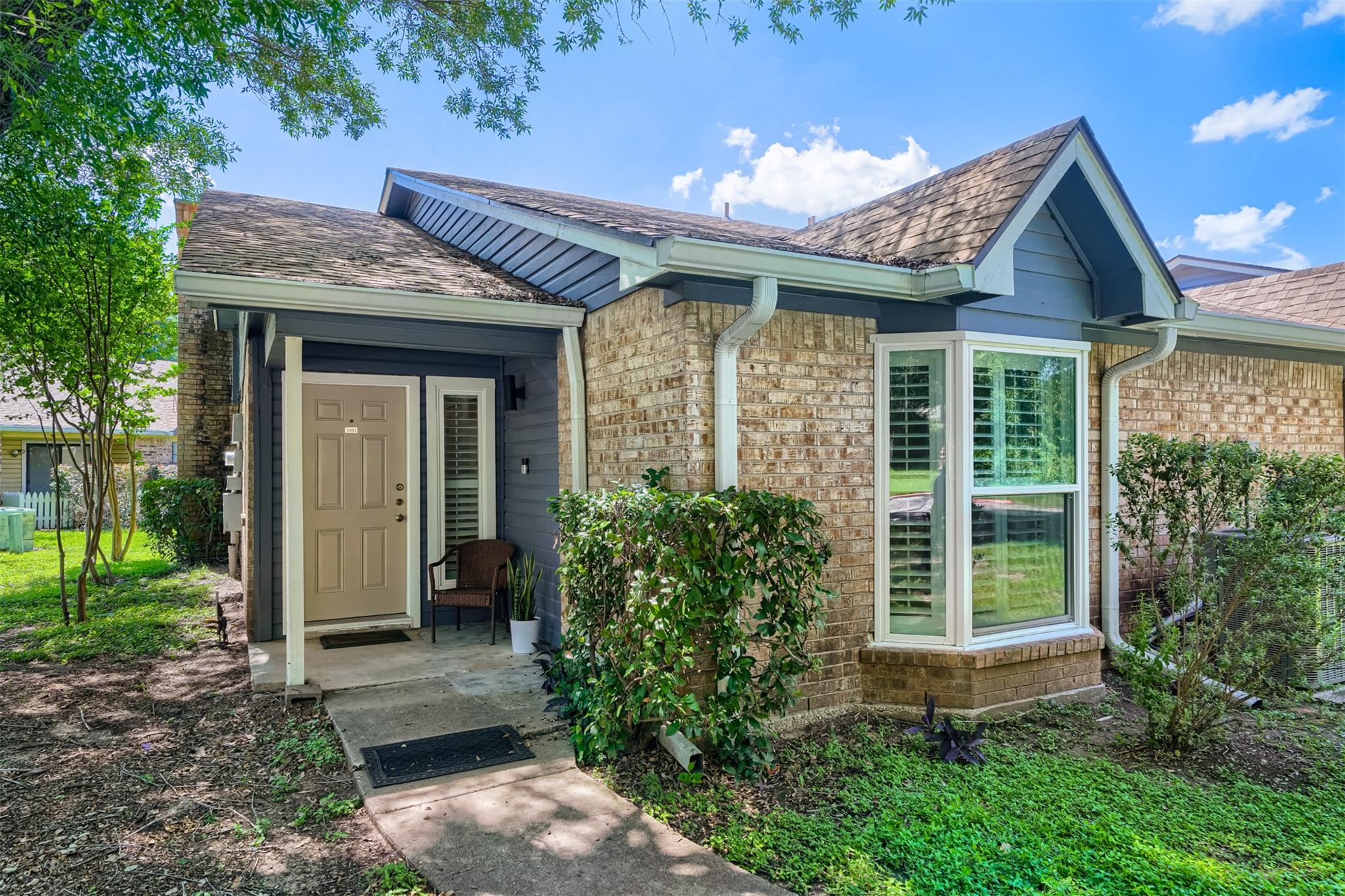 Listing photo 1 of 1601  Faro Dr  #2401