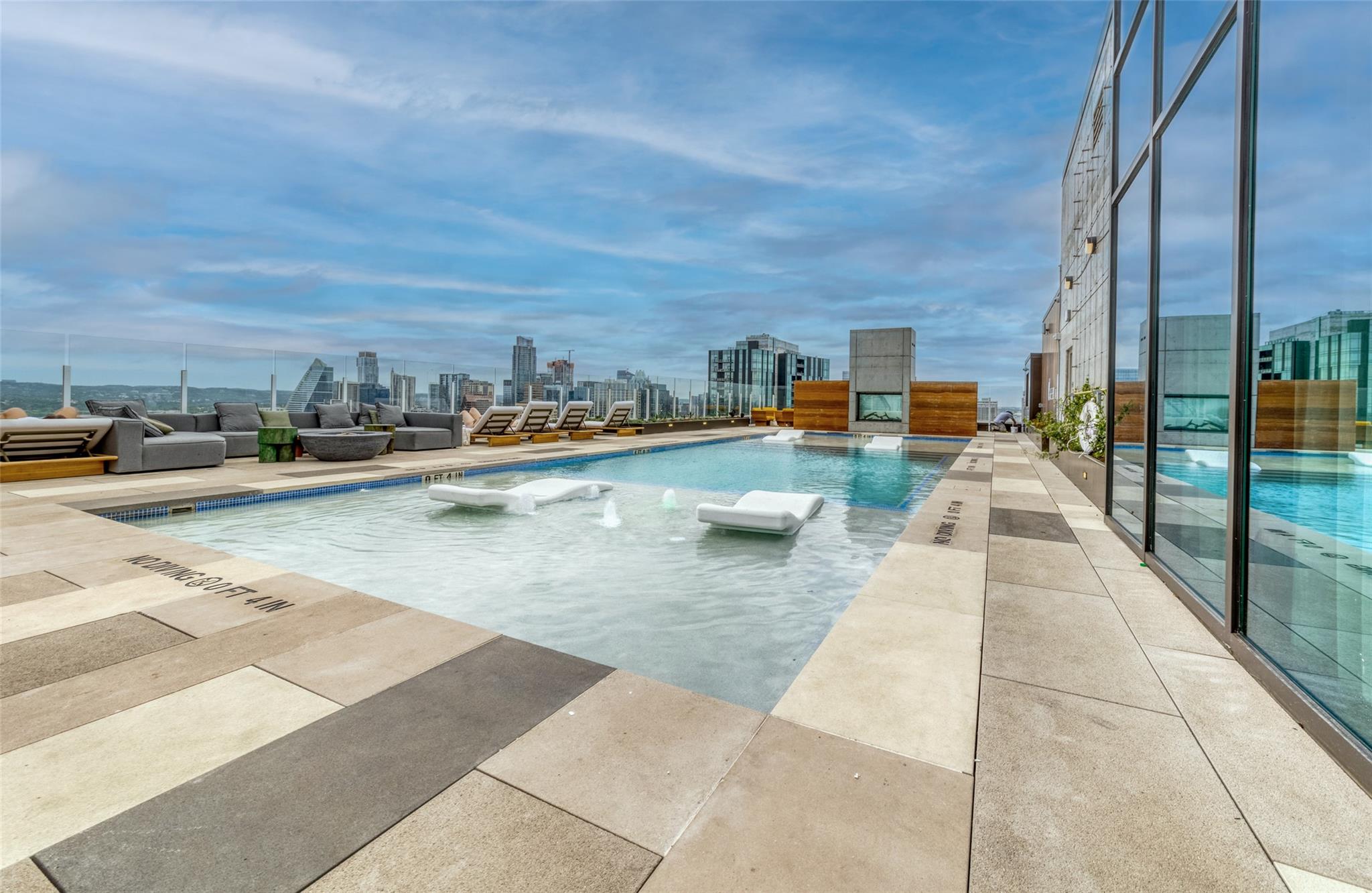 Listing photo 1 of 48  East Ave  #2211