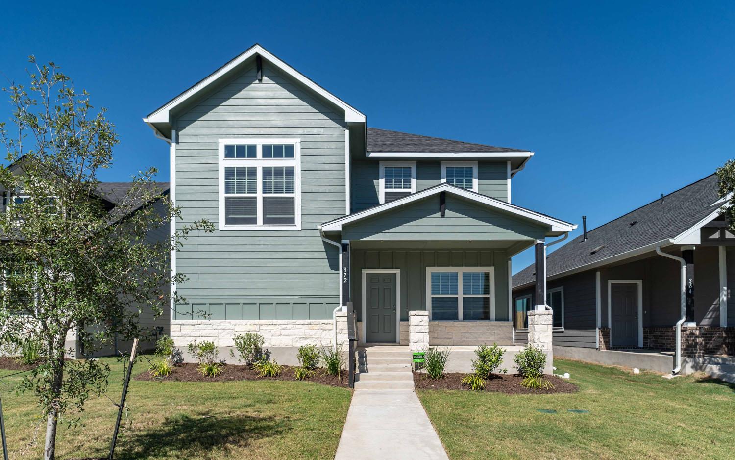 Listing photo 1 of 372  Kenai Dr