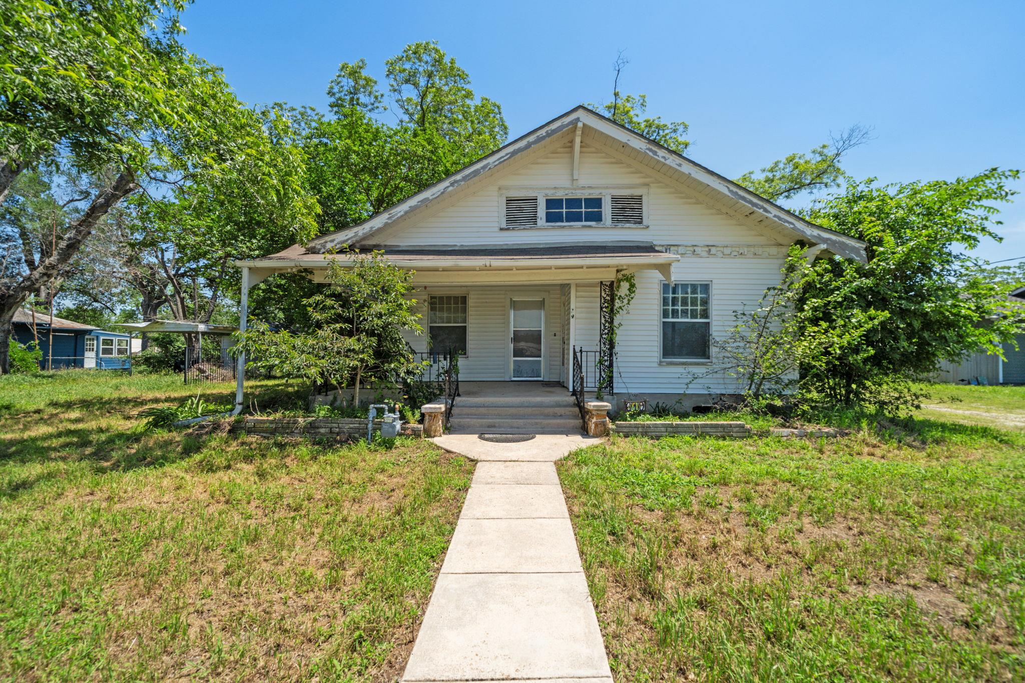 619 W Bell Ave 매물 사진 1