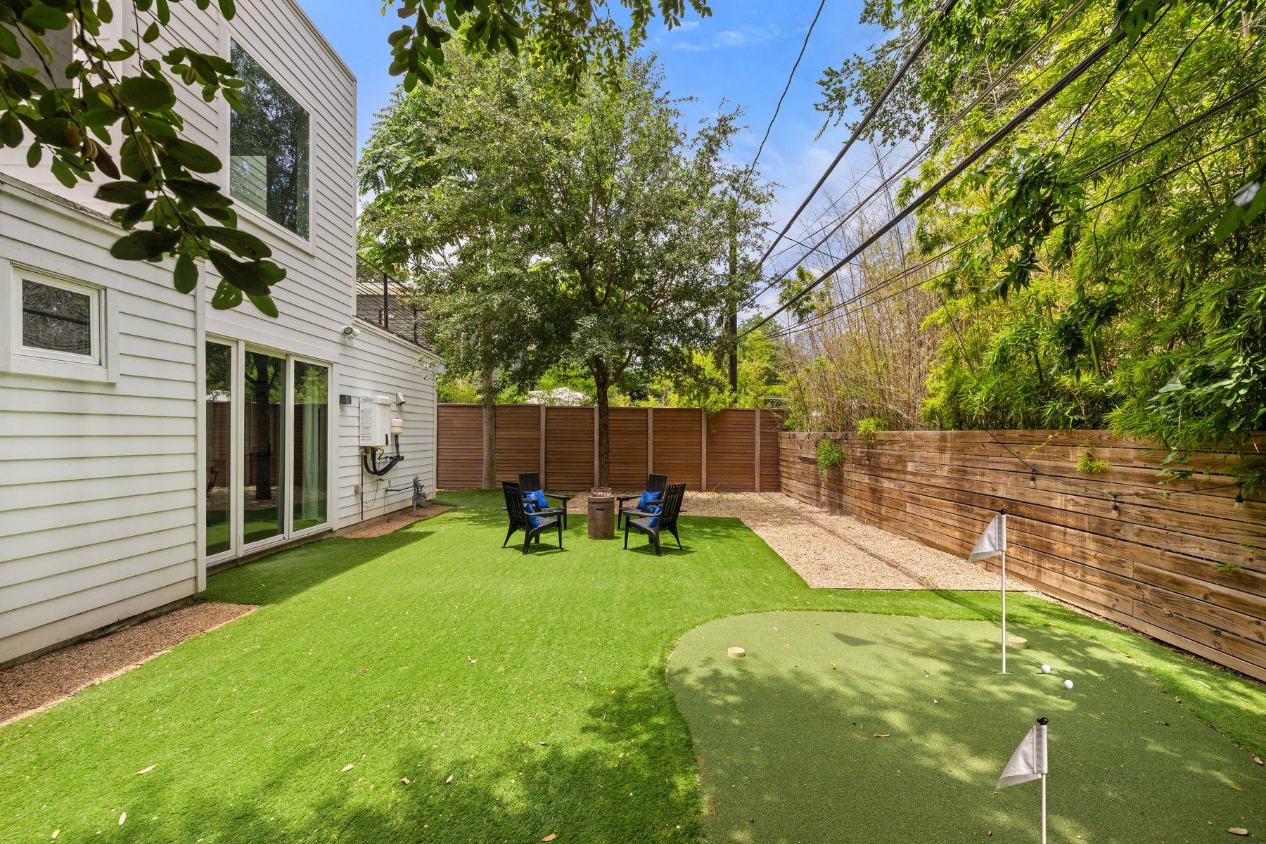 1604  Haskell St  #2 的房源照片，第 1 张