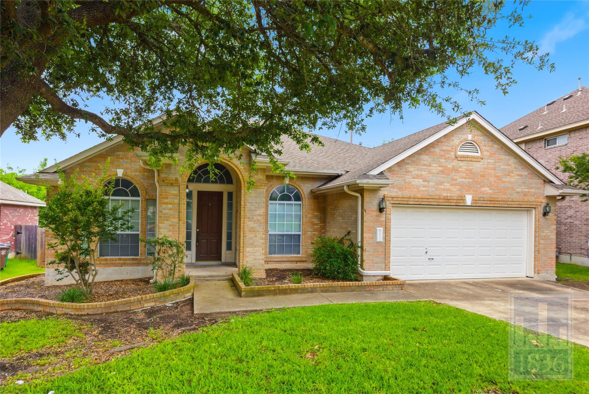 Listing photo 1 of 2217  Speidel Dr