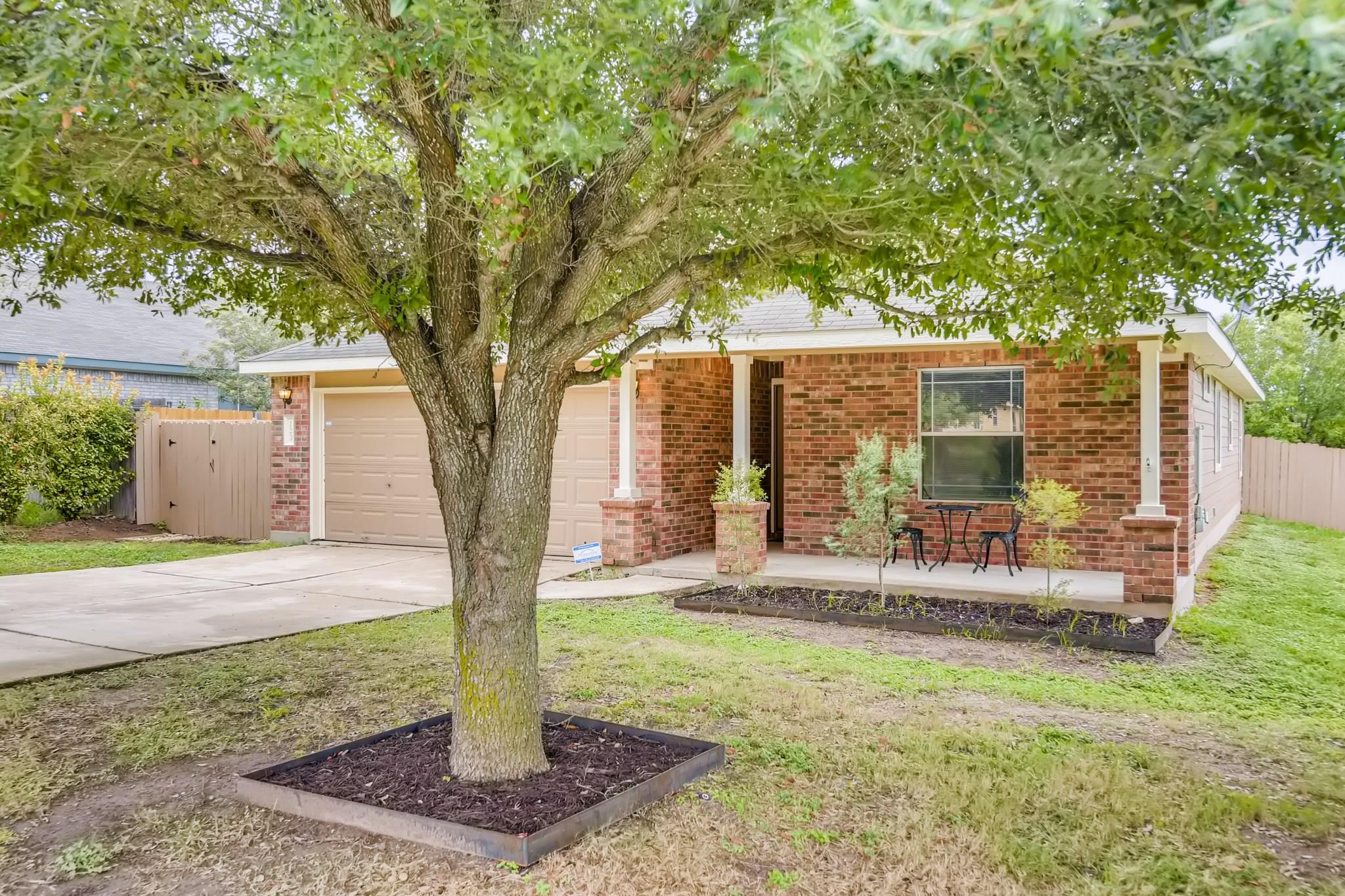 Listing photo 1 of 123  Loon Lake Dr