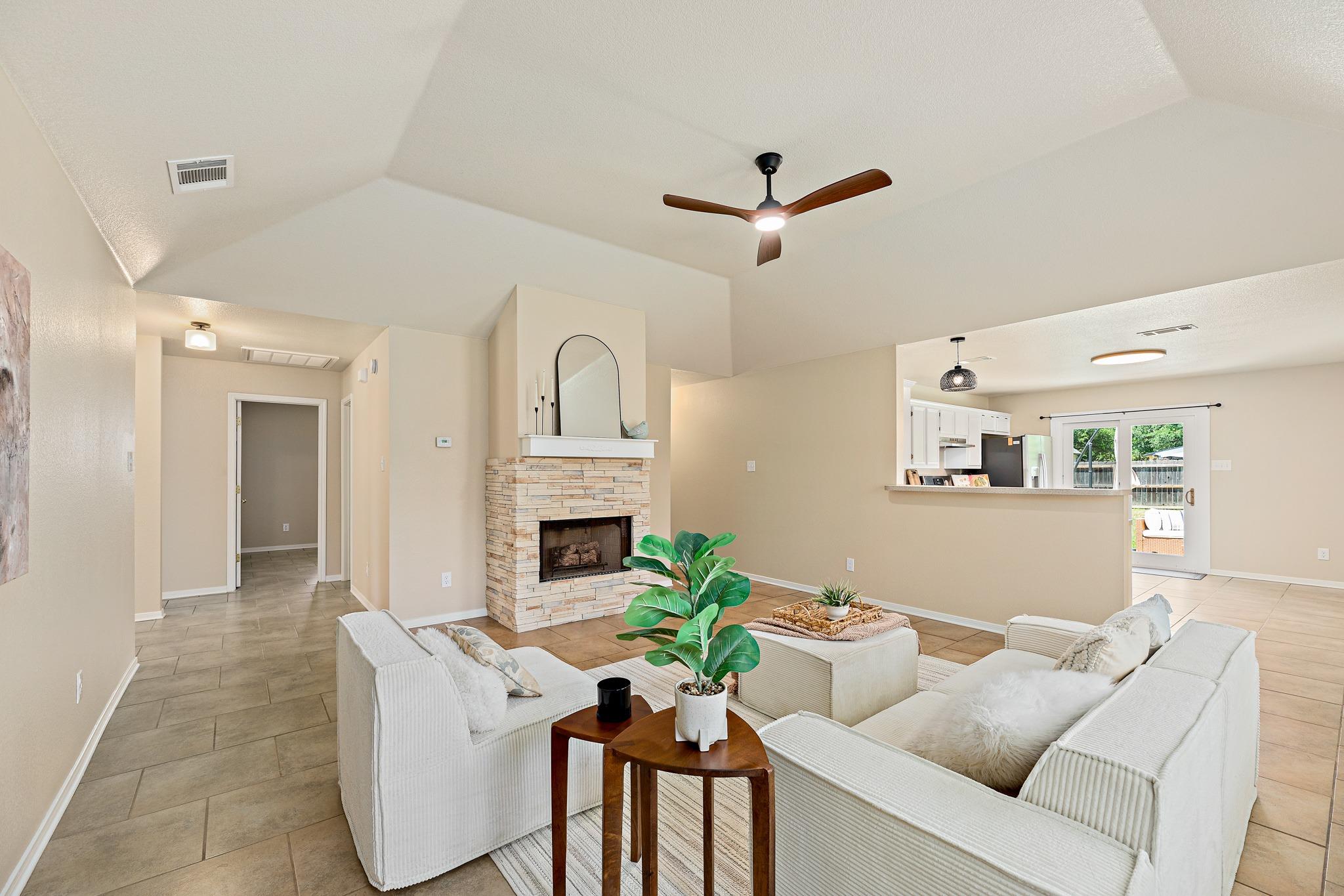 Listing photo 1 of 111  Stephen Ln