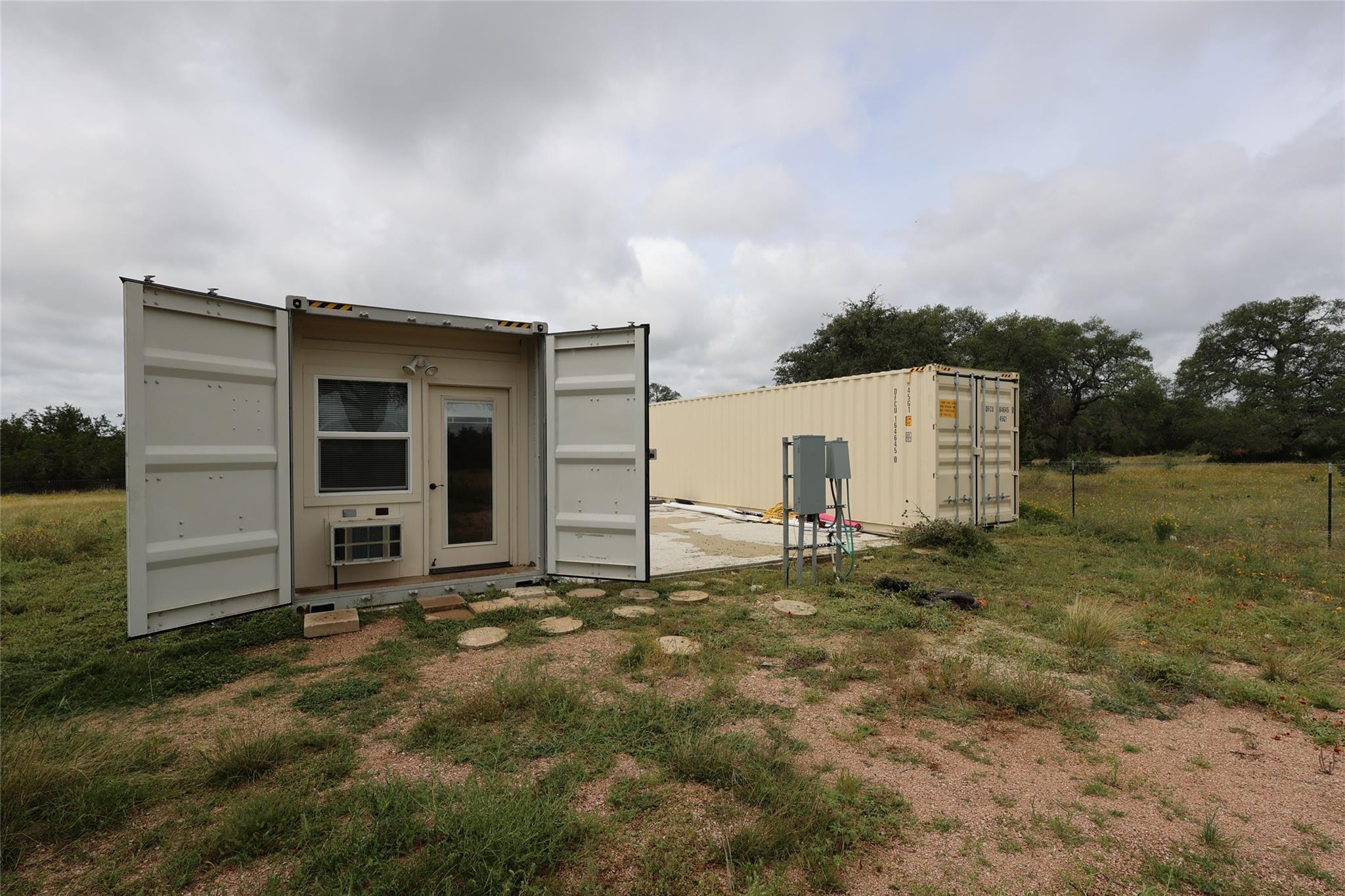 Listing photo 1 of 1399  Klett Ranch Rd