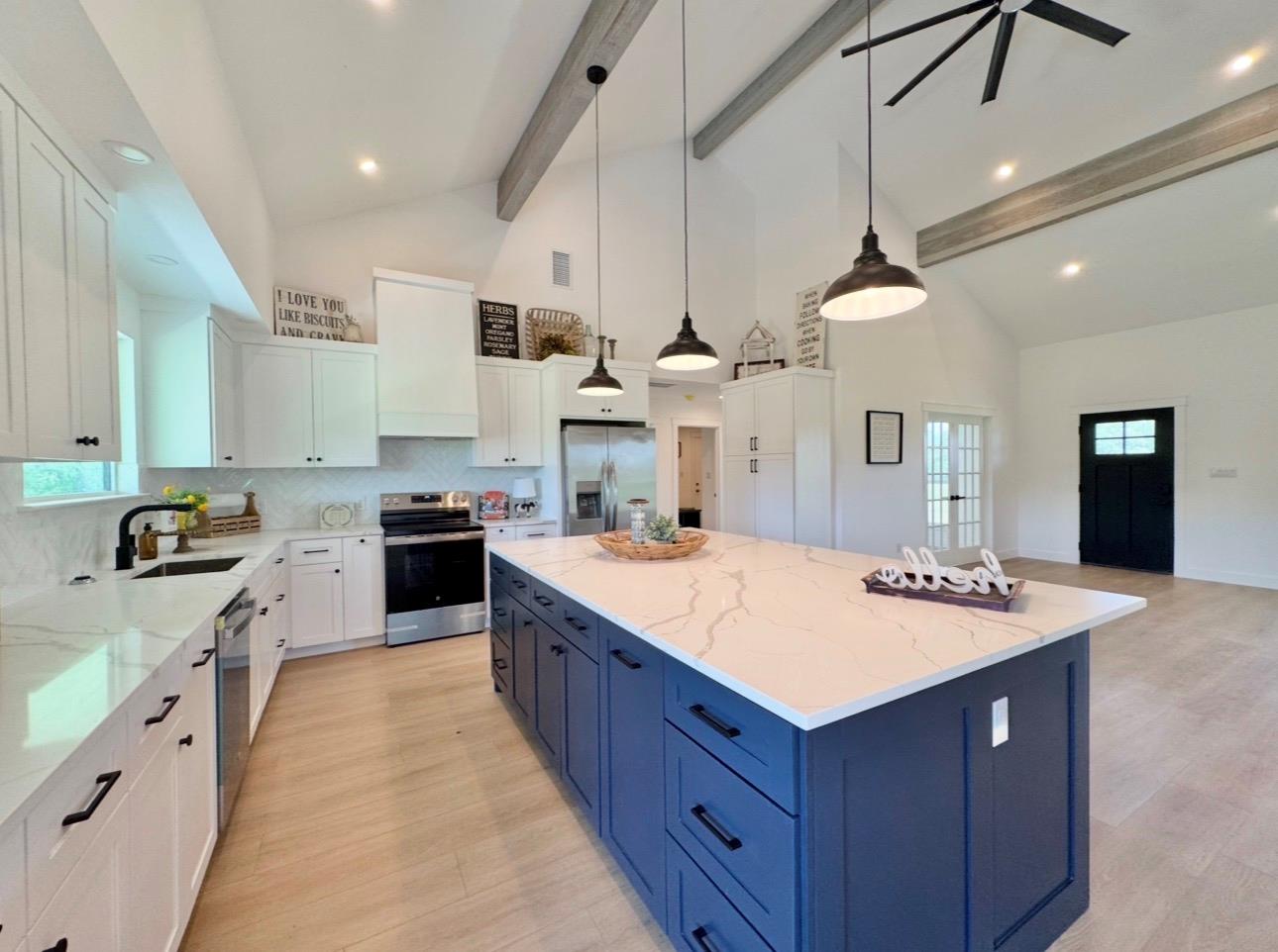 1294  Private Road 7037 None 매물 사진 1