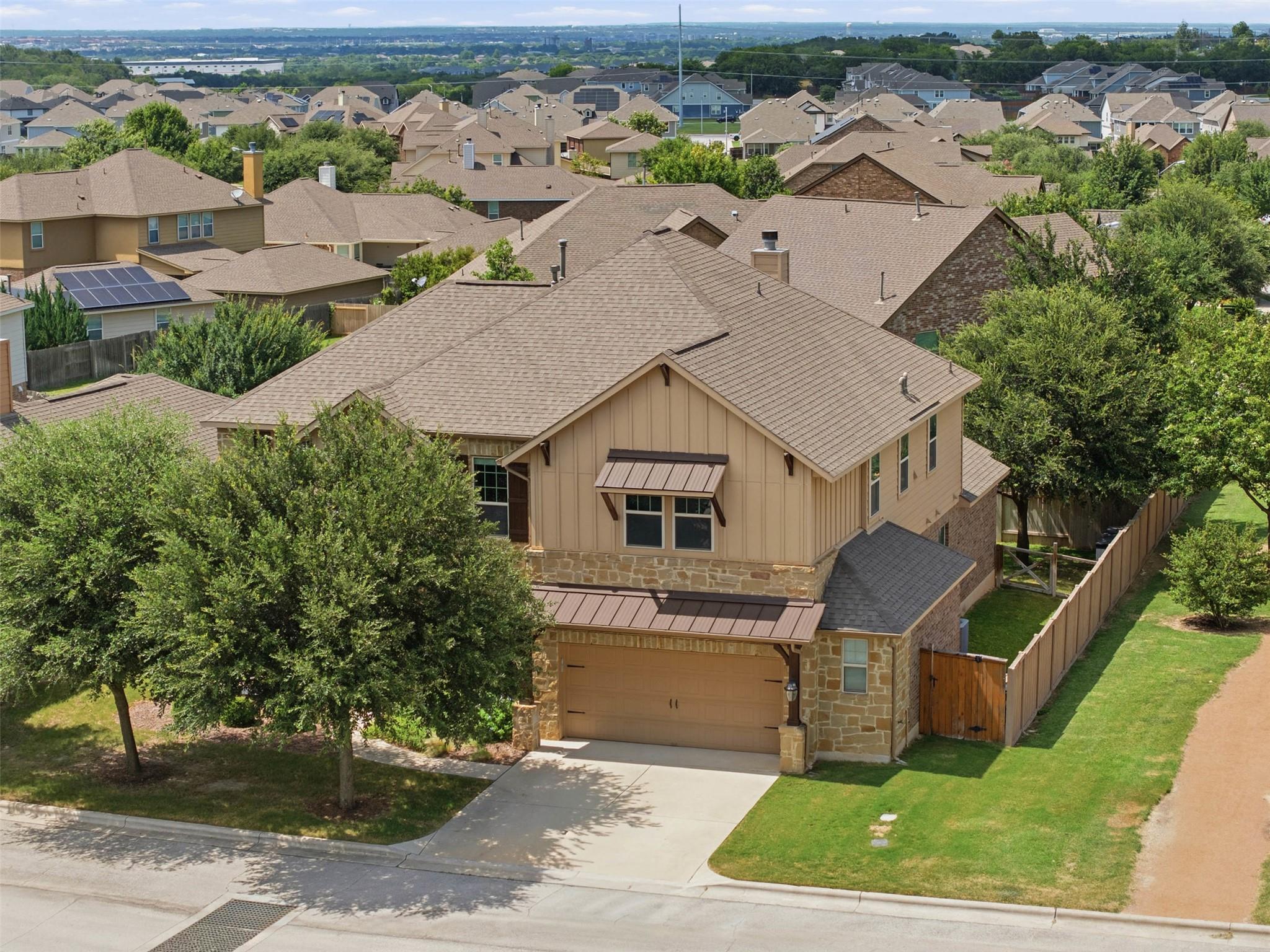 Listing photo 1 of 1100  Teravista Xing