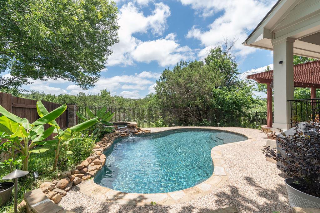 Listing photo 1 of 10304  Medinah Greens Dr