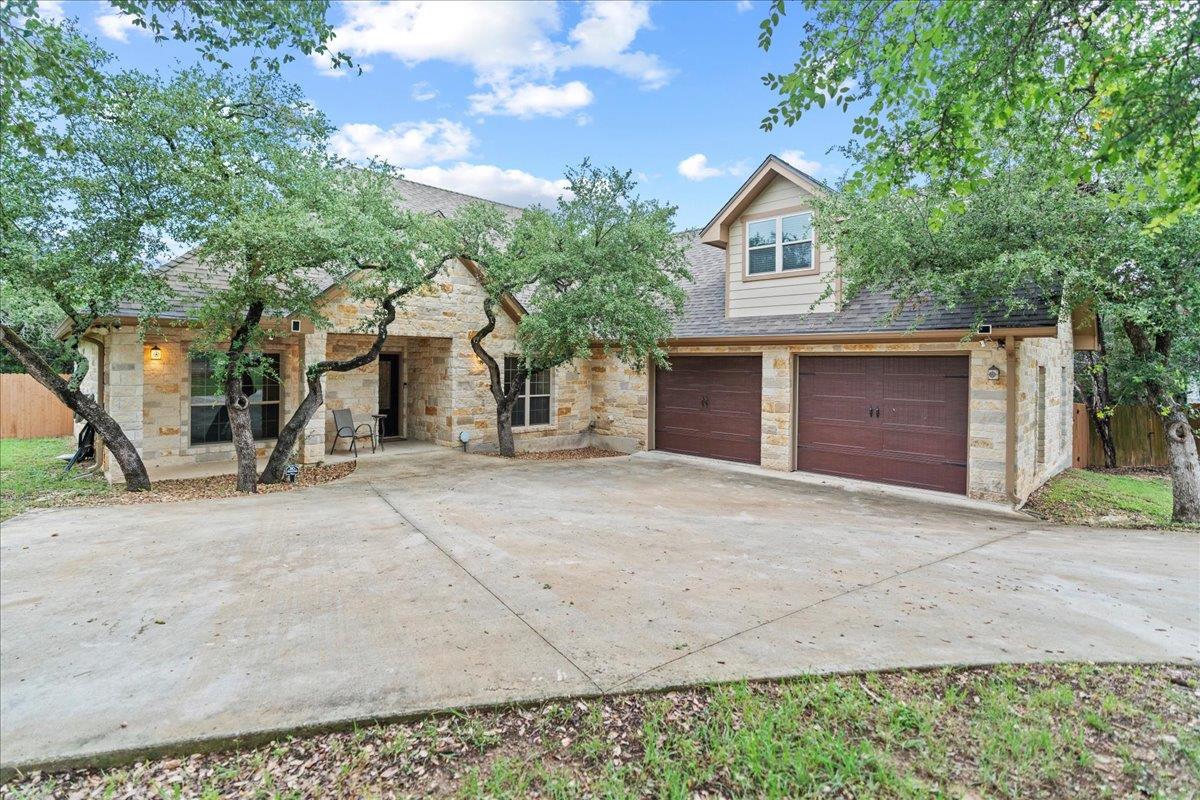 Listing photo 1 of 9  Caliche Ct